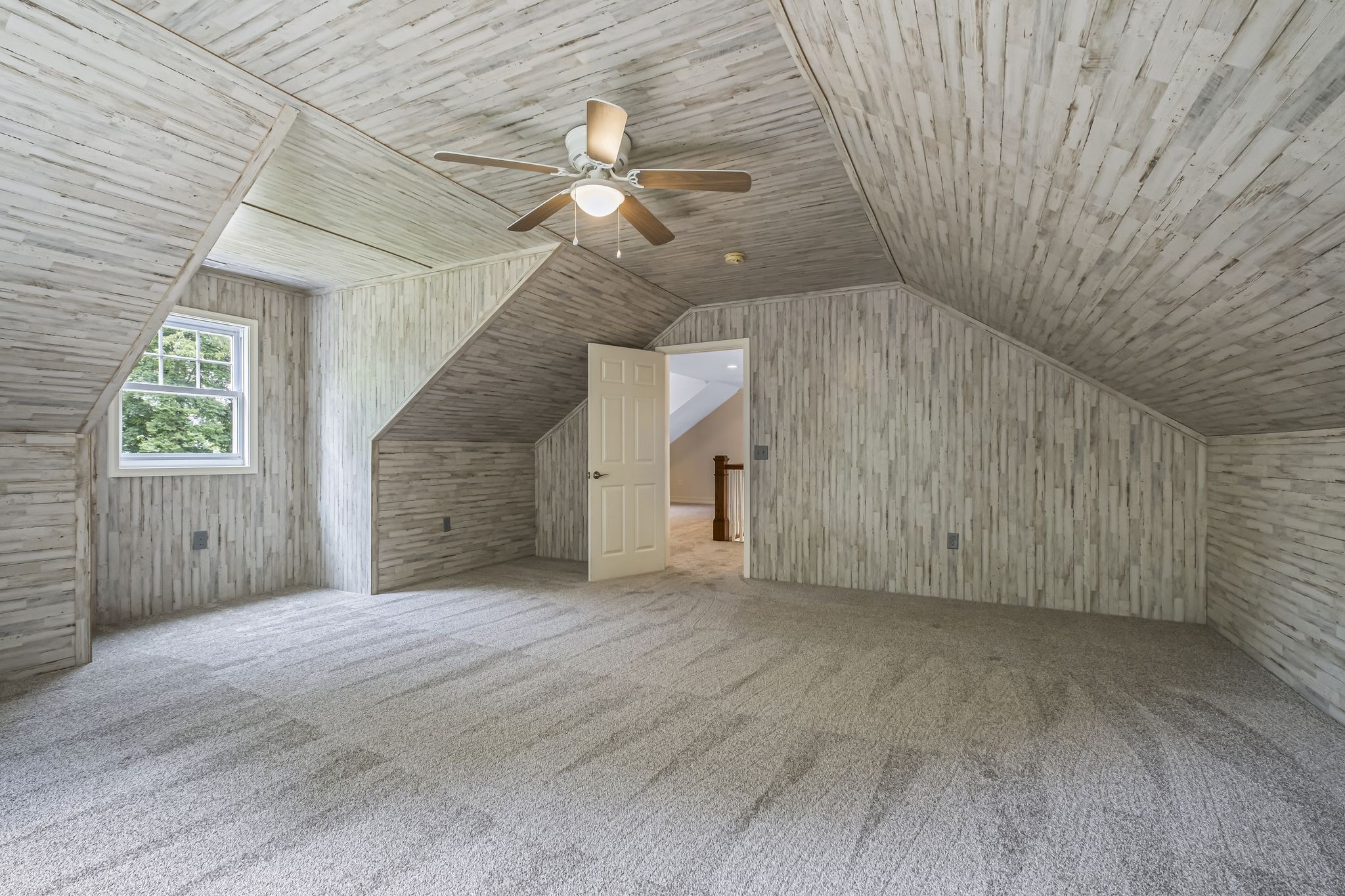 1035 Magic Mountain Ln