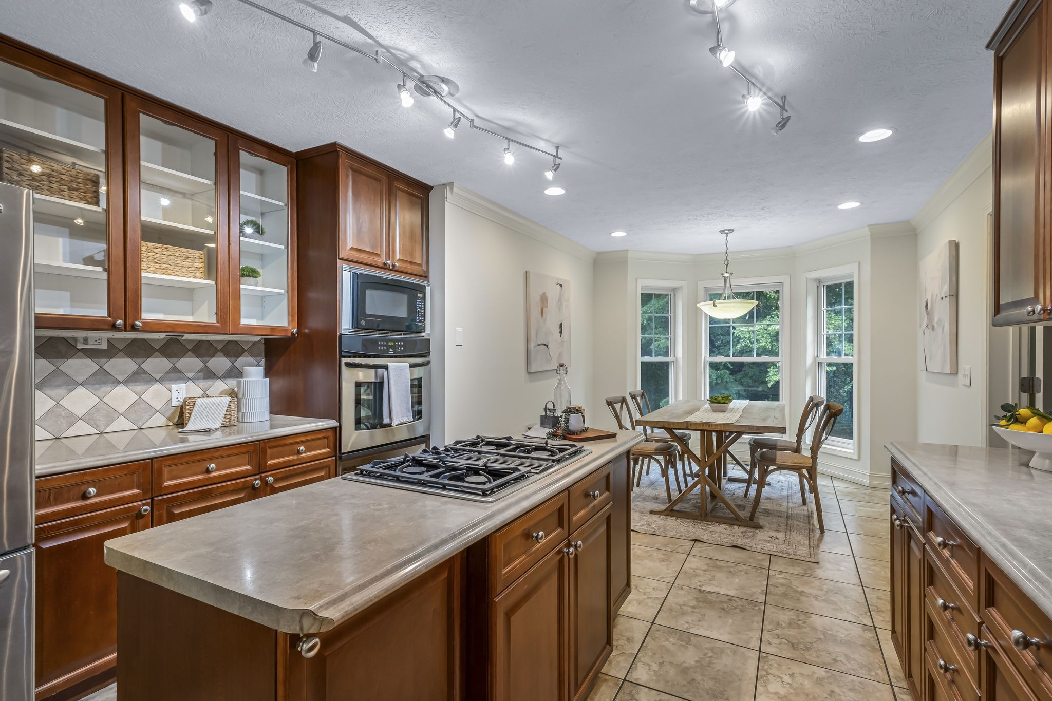 1035 Magic Mountain Ln