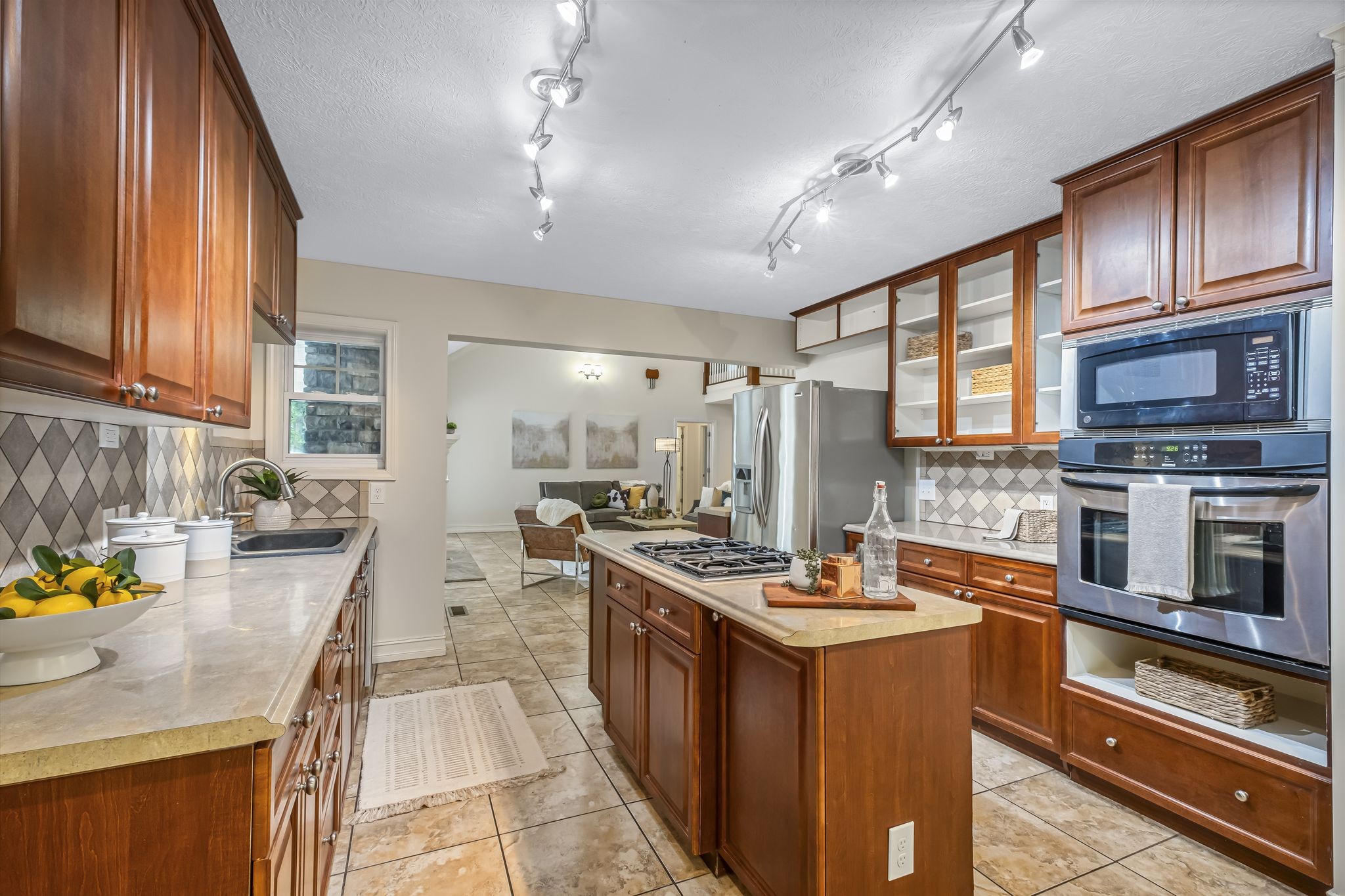 1035 Magic Mountain Ln