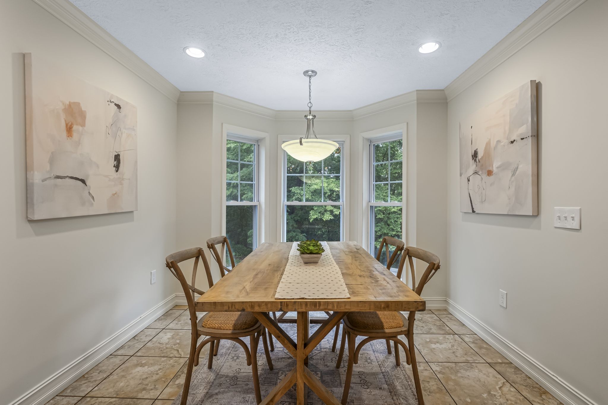 1035 Magic Mountain Ln