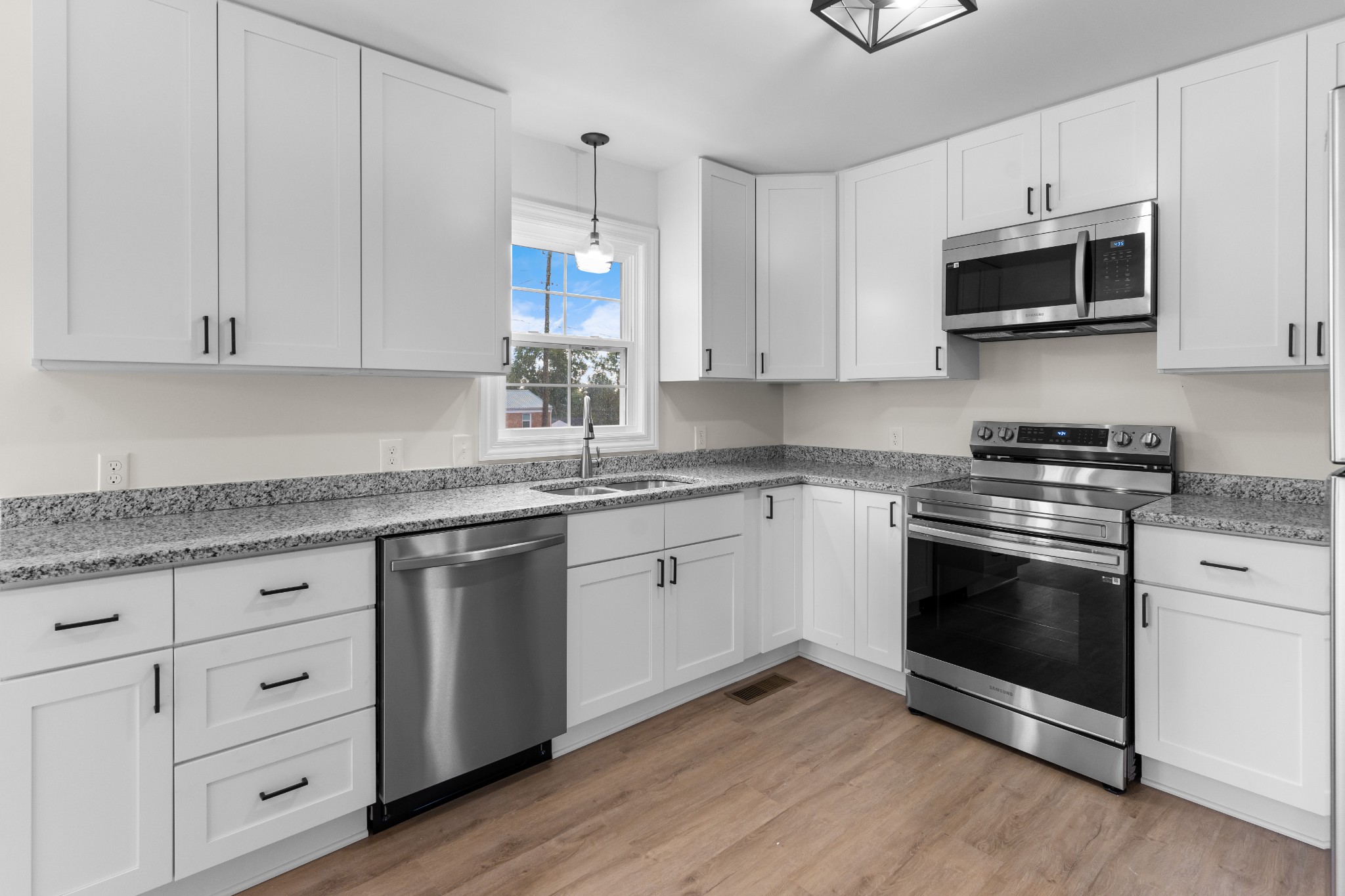 307 Randall St