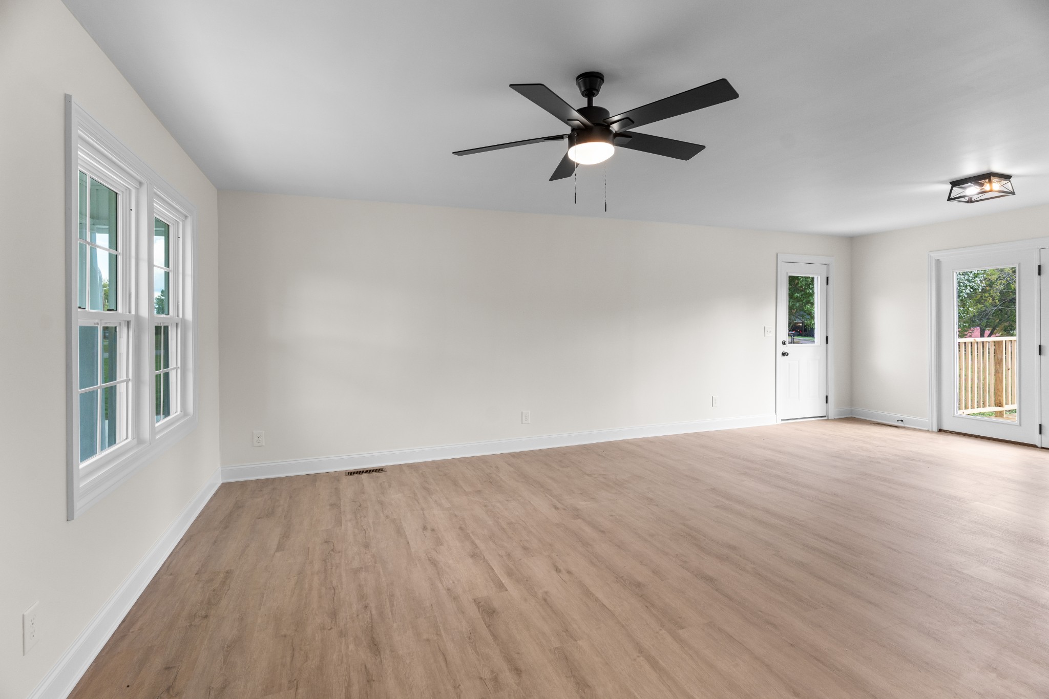 307 Randall St