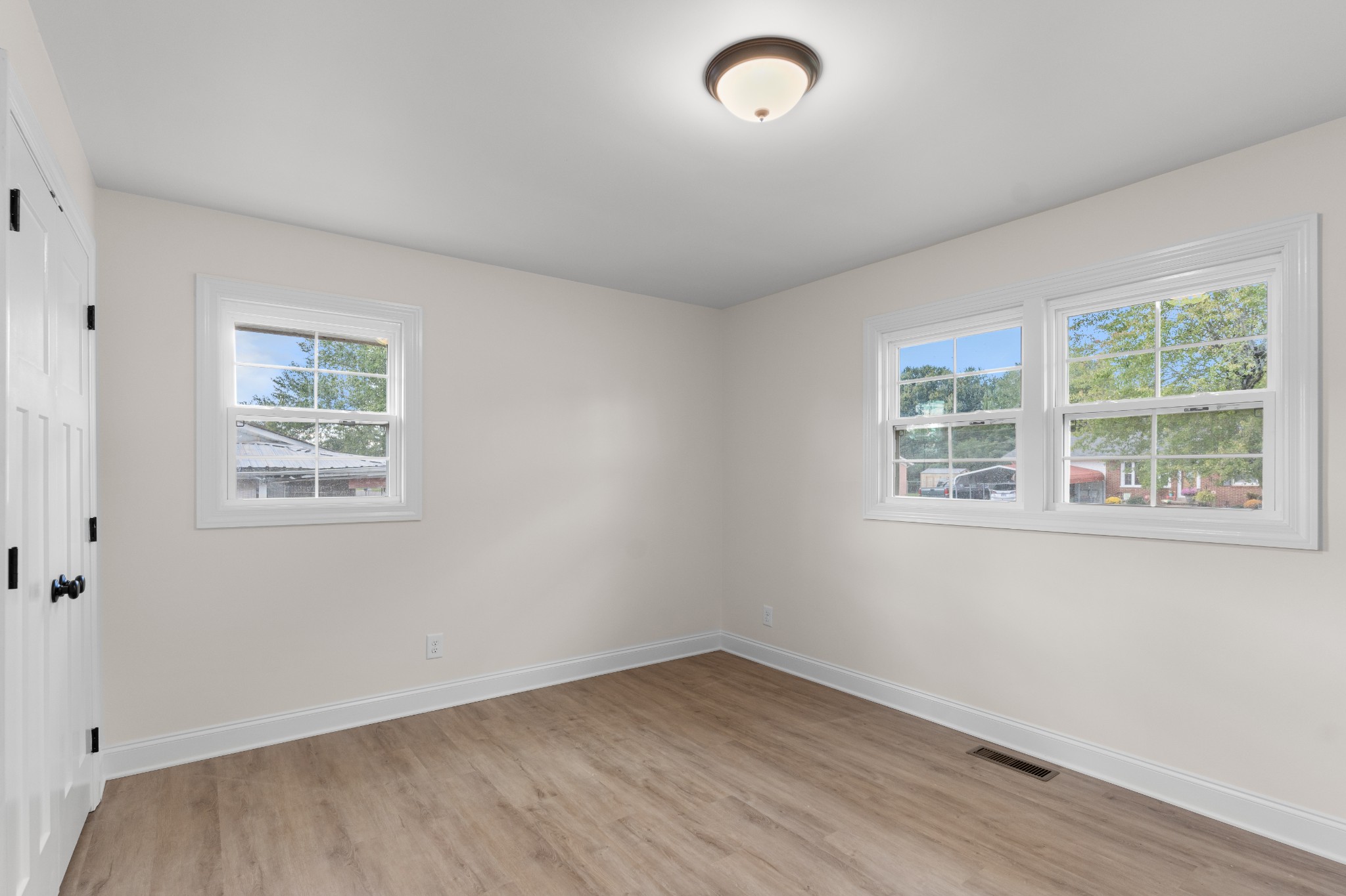 307 Randall St