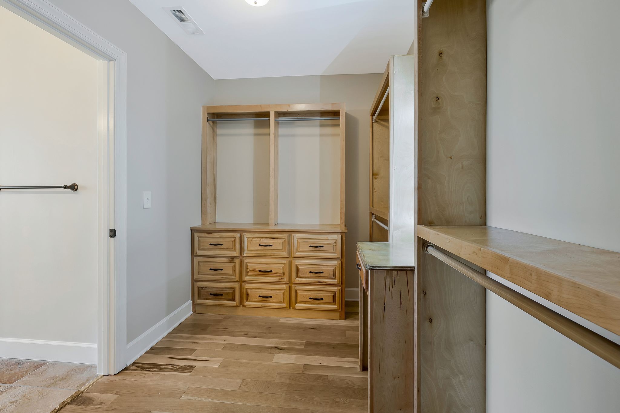 420 New Horizon Cir