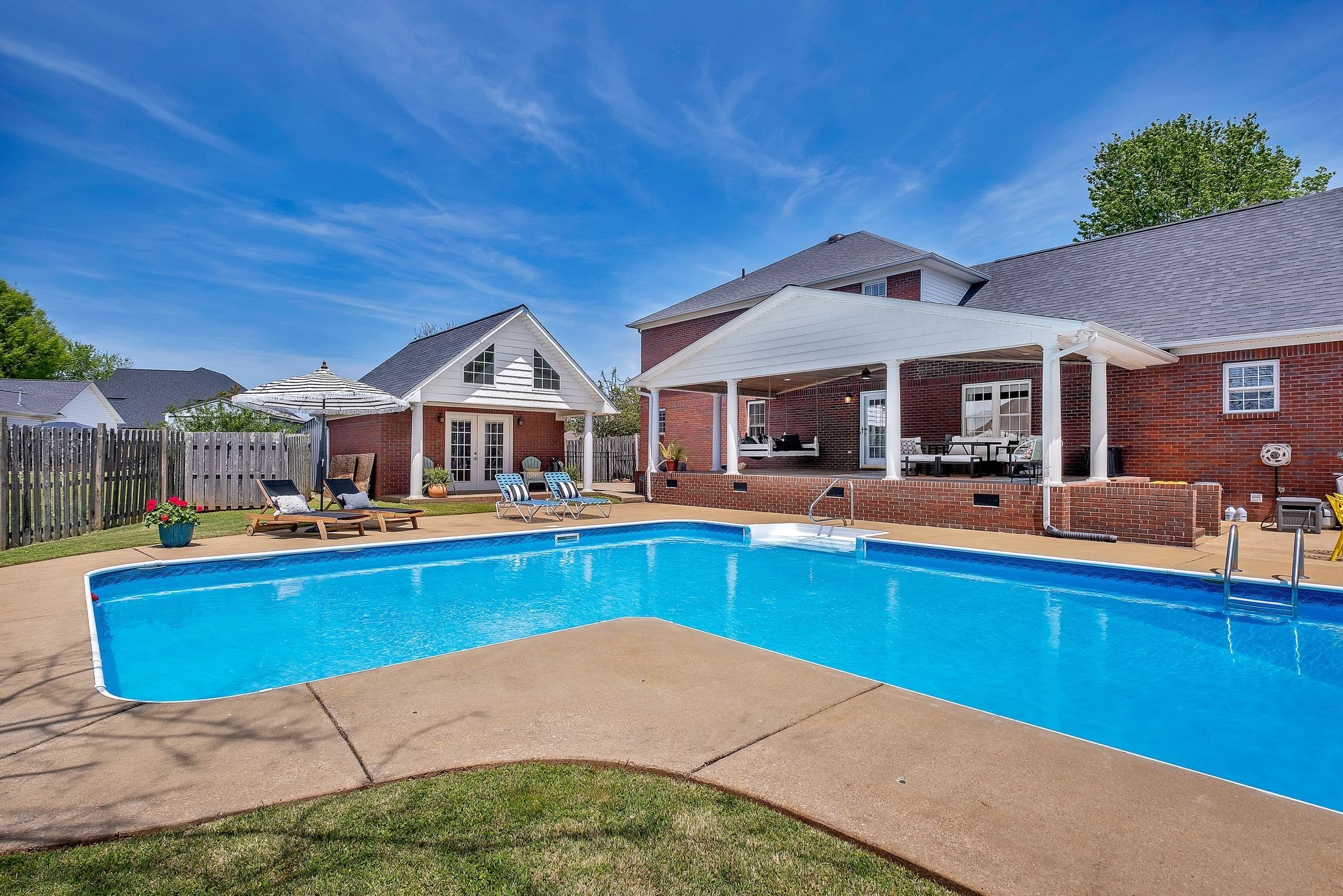559 Cedar Ct