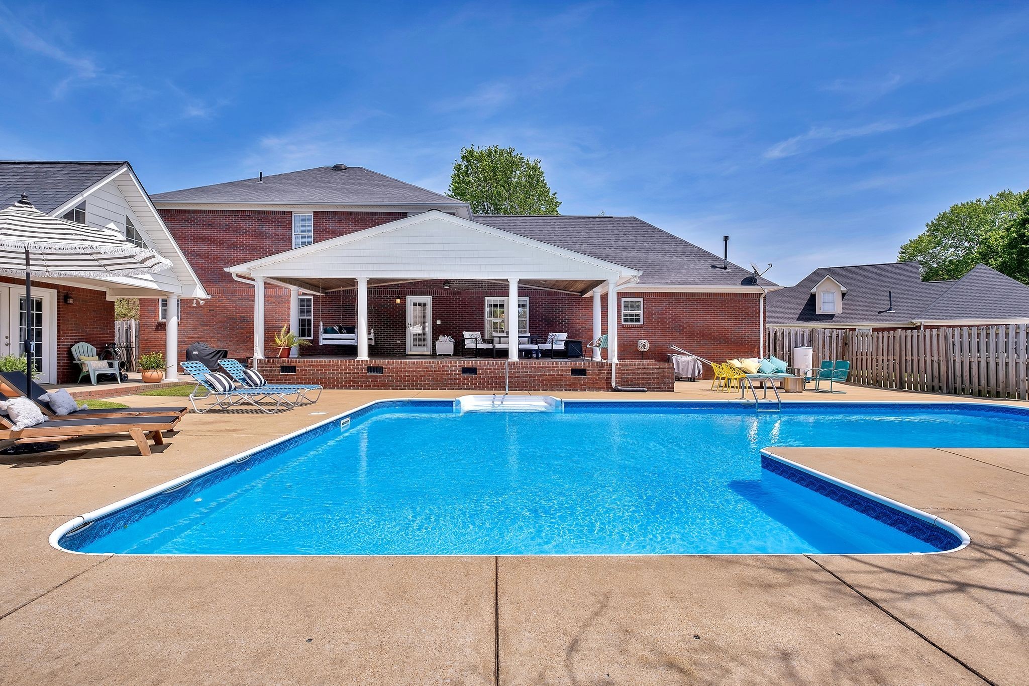 559 Cedar Ct