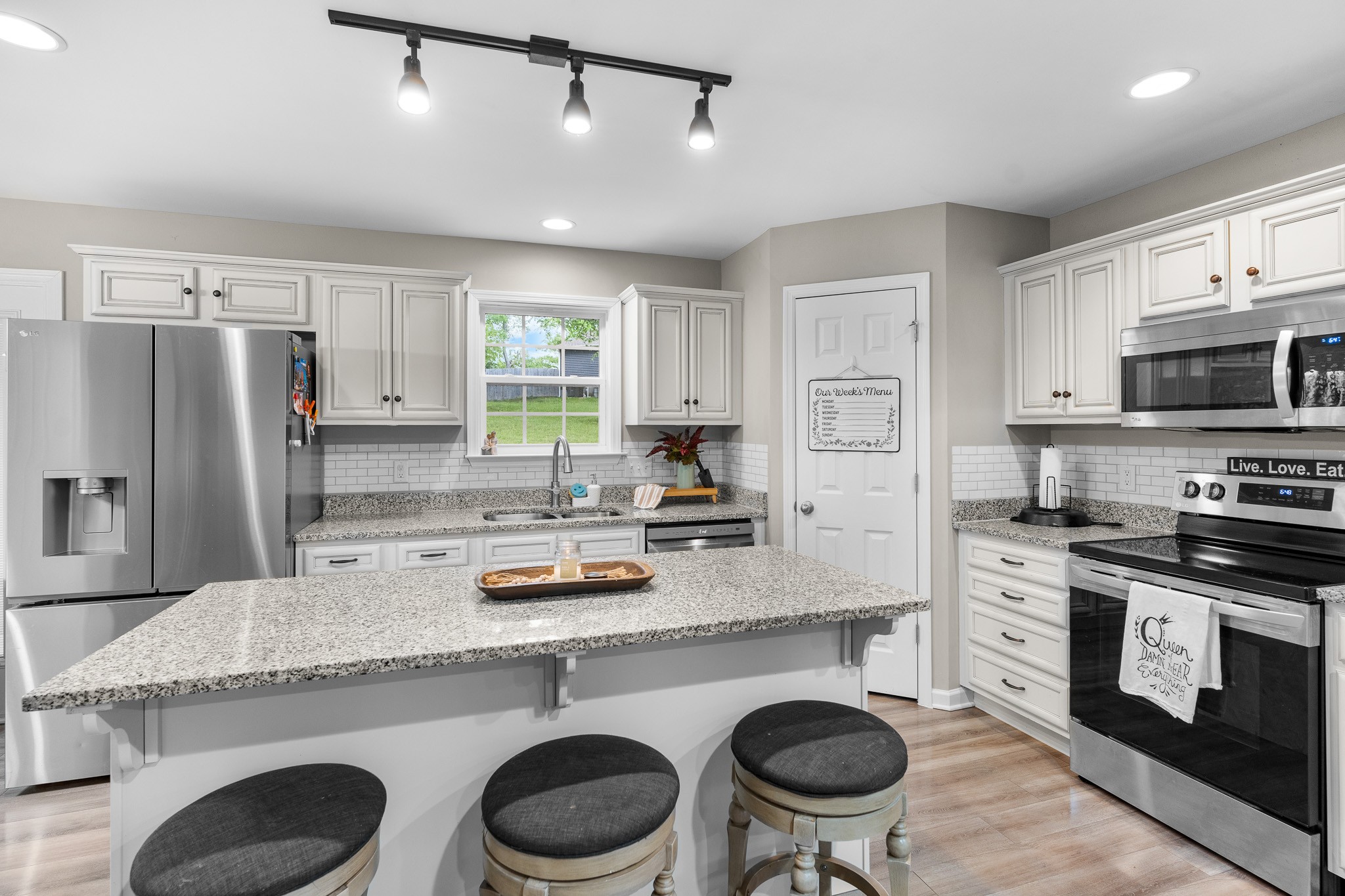 1356 Sayles Cir