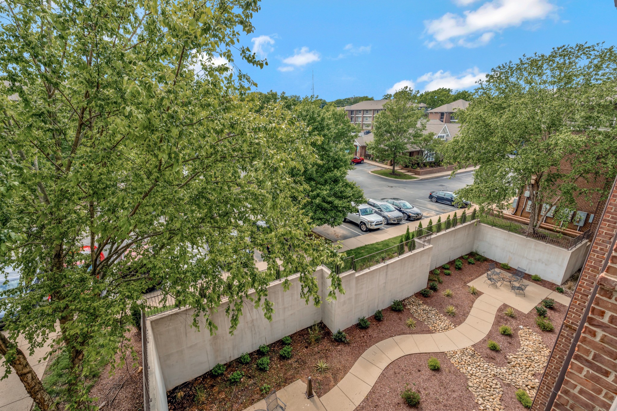 2310 Elliott Ave Unit: 139