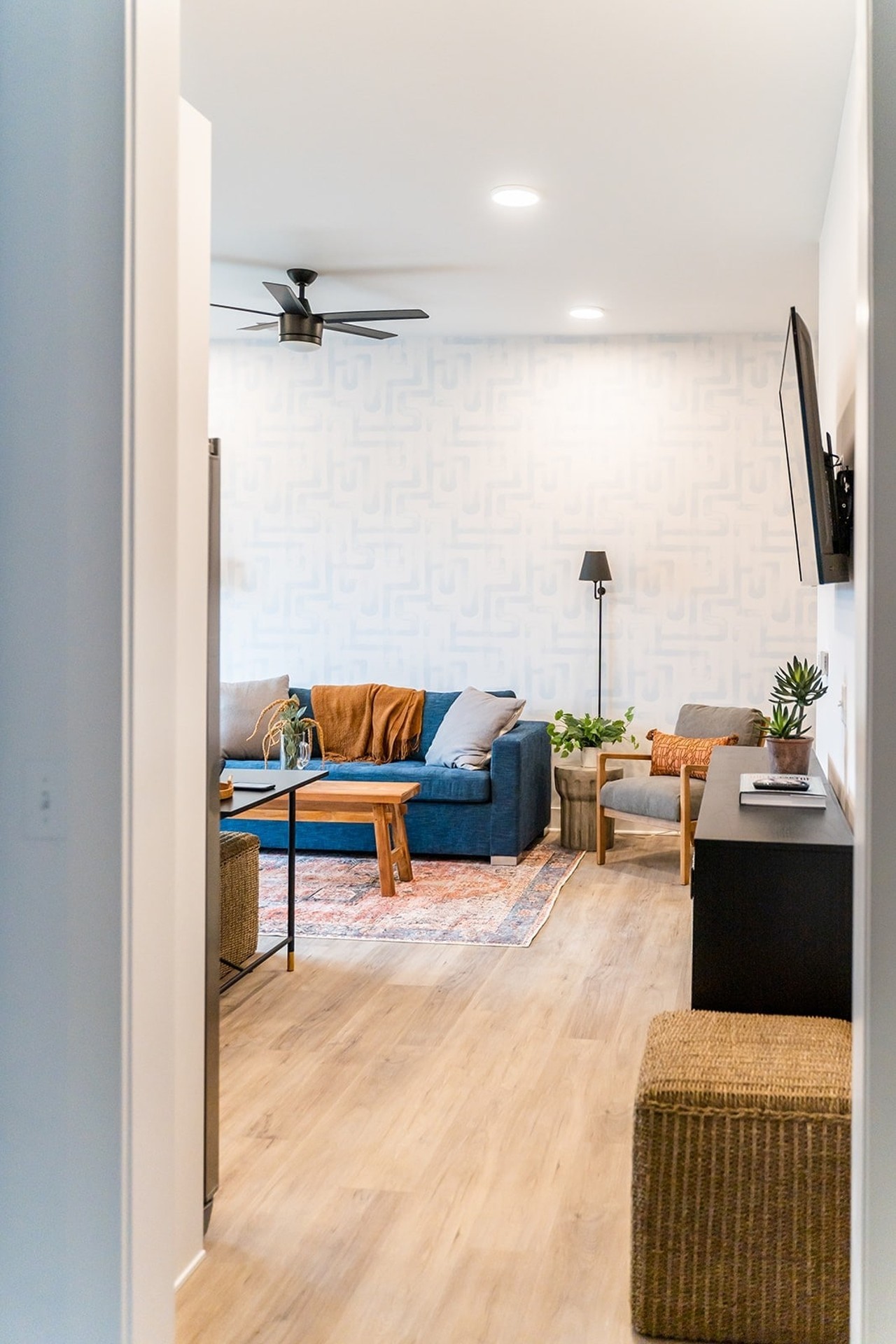 815 Main St Unit: 104