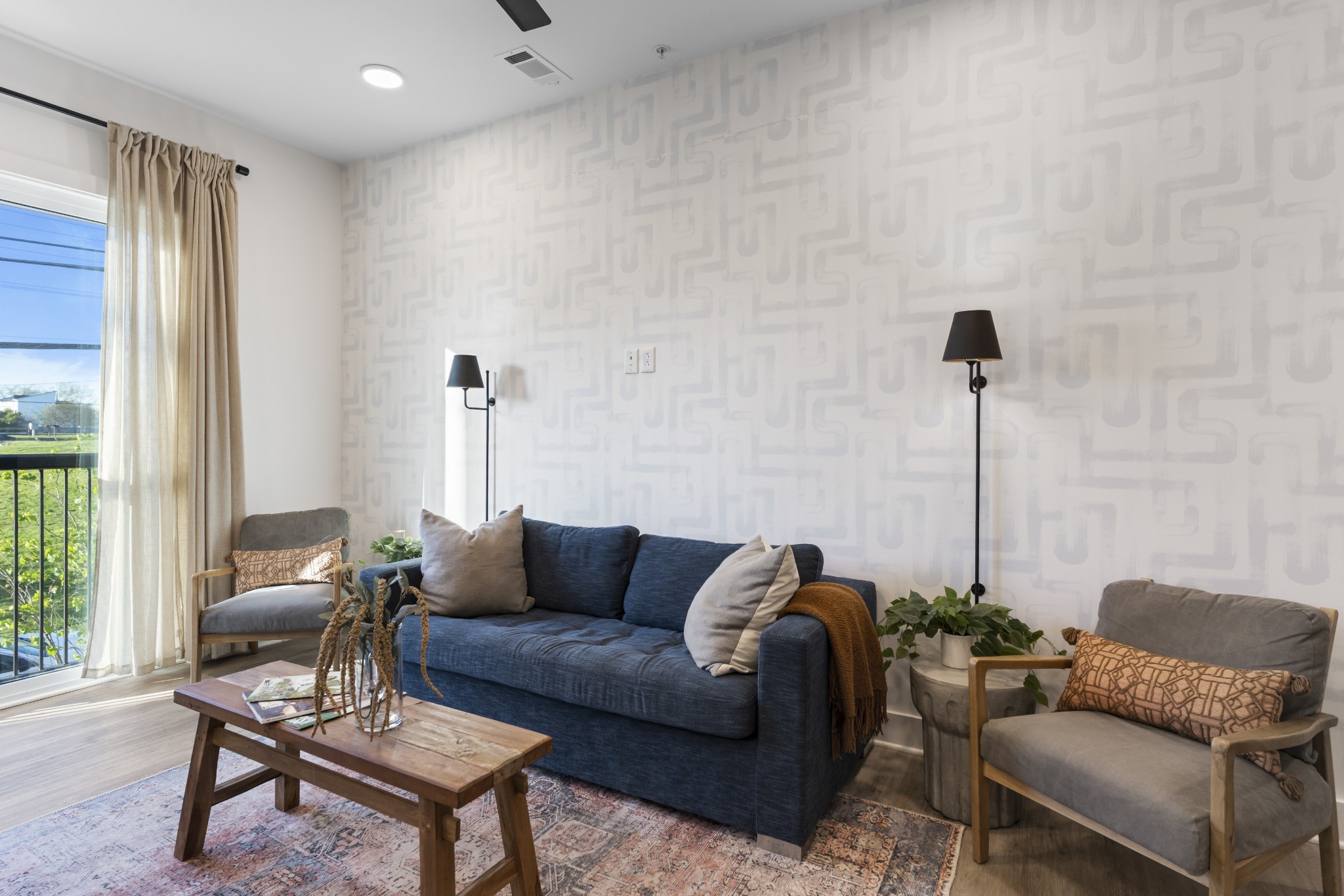 815 Main St Unit: 104