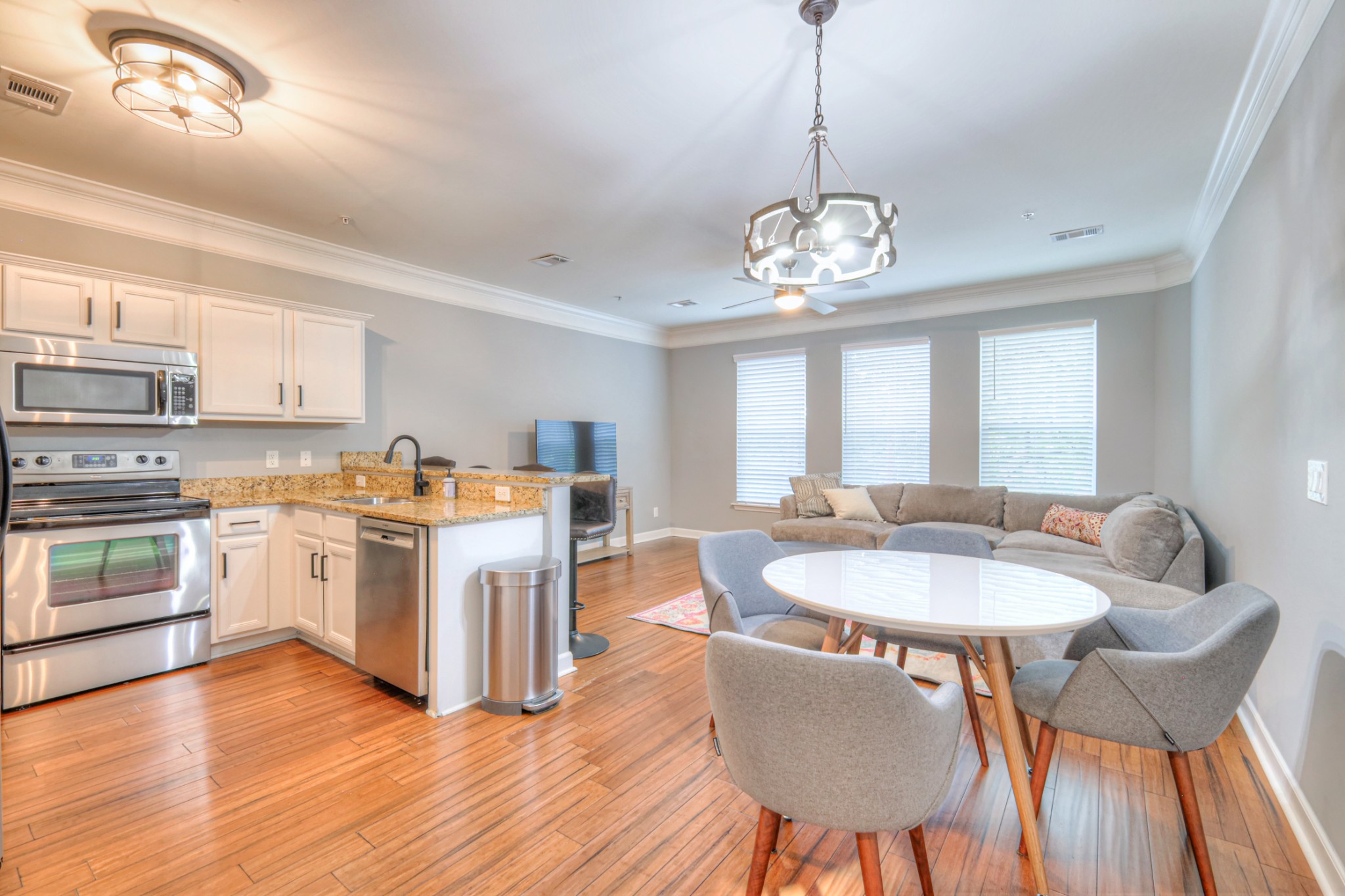 2310 Elliott Ave Unit: 611