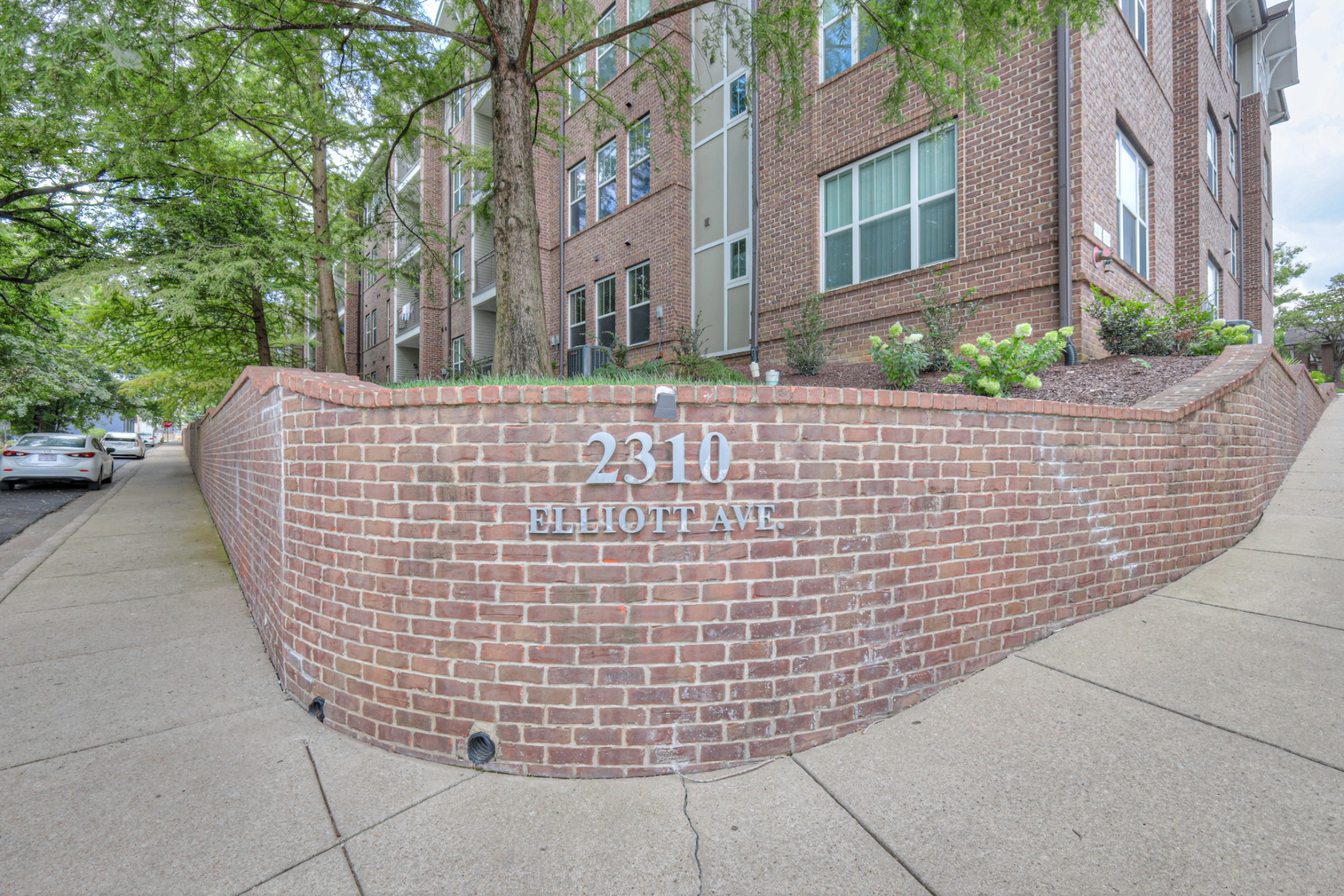 2310 Elliott Ave Unit: 611