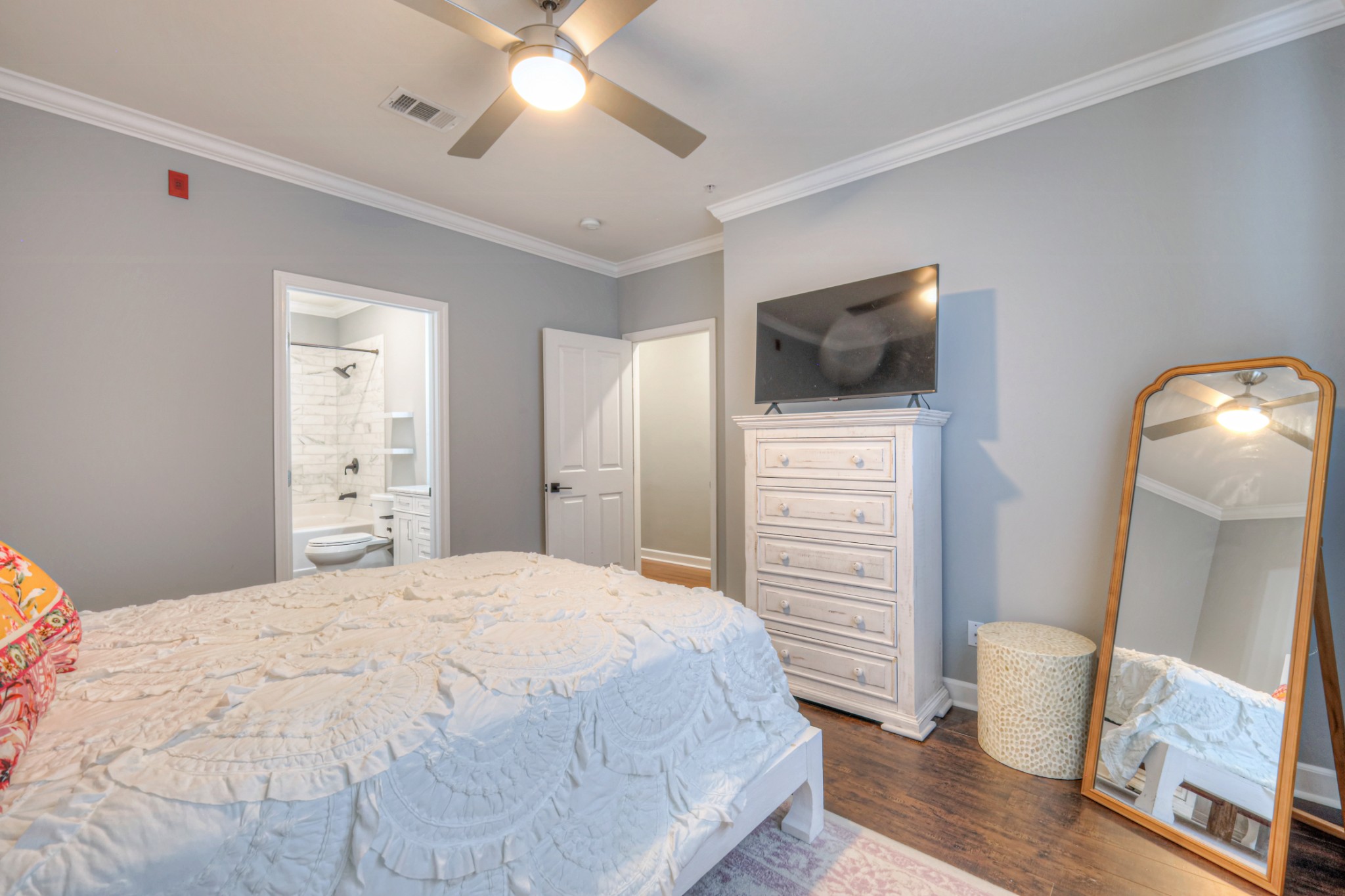 2310 Elliott Ave Unit: 611
