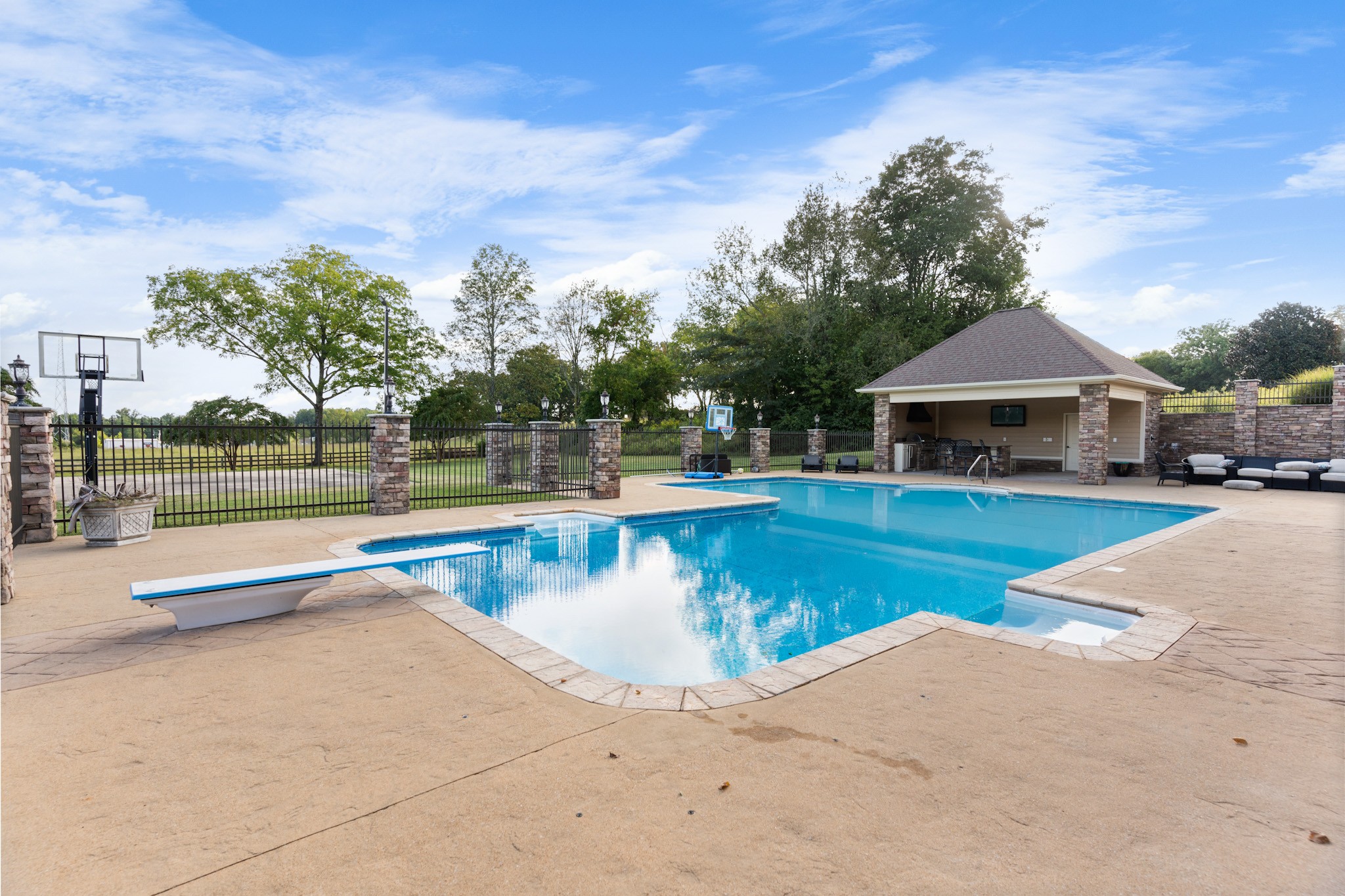 97 Crawfish Ln