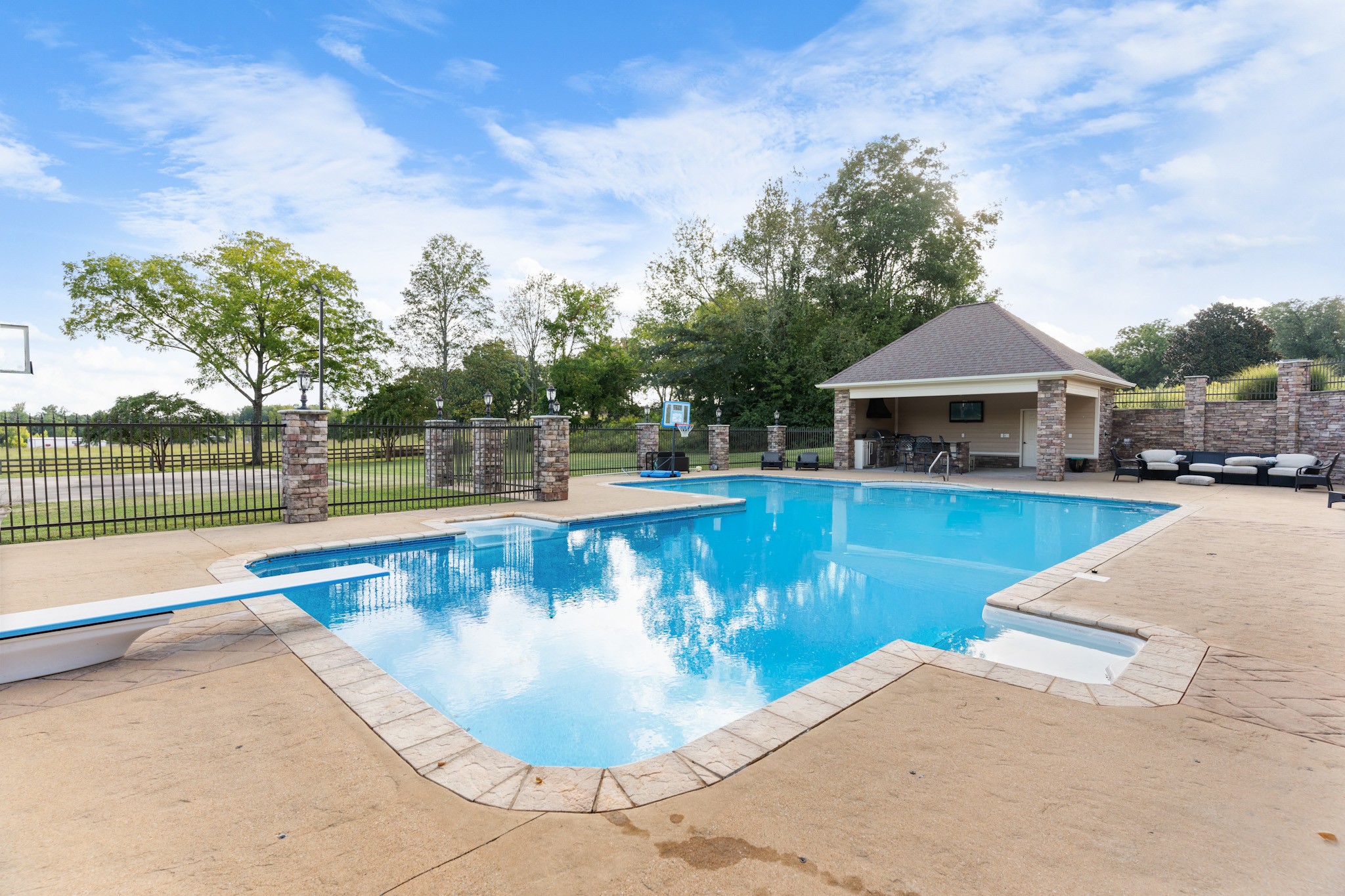 97 Crawfish Ln