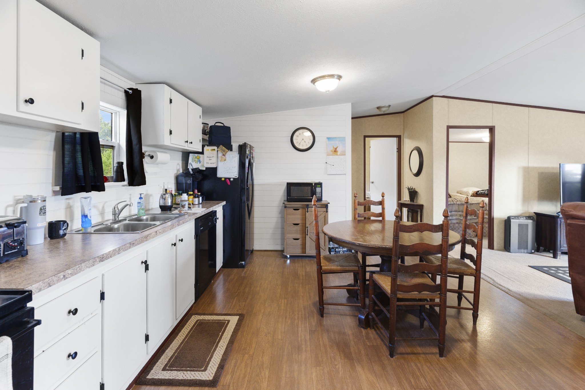 128 Pleasant Garden Rd