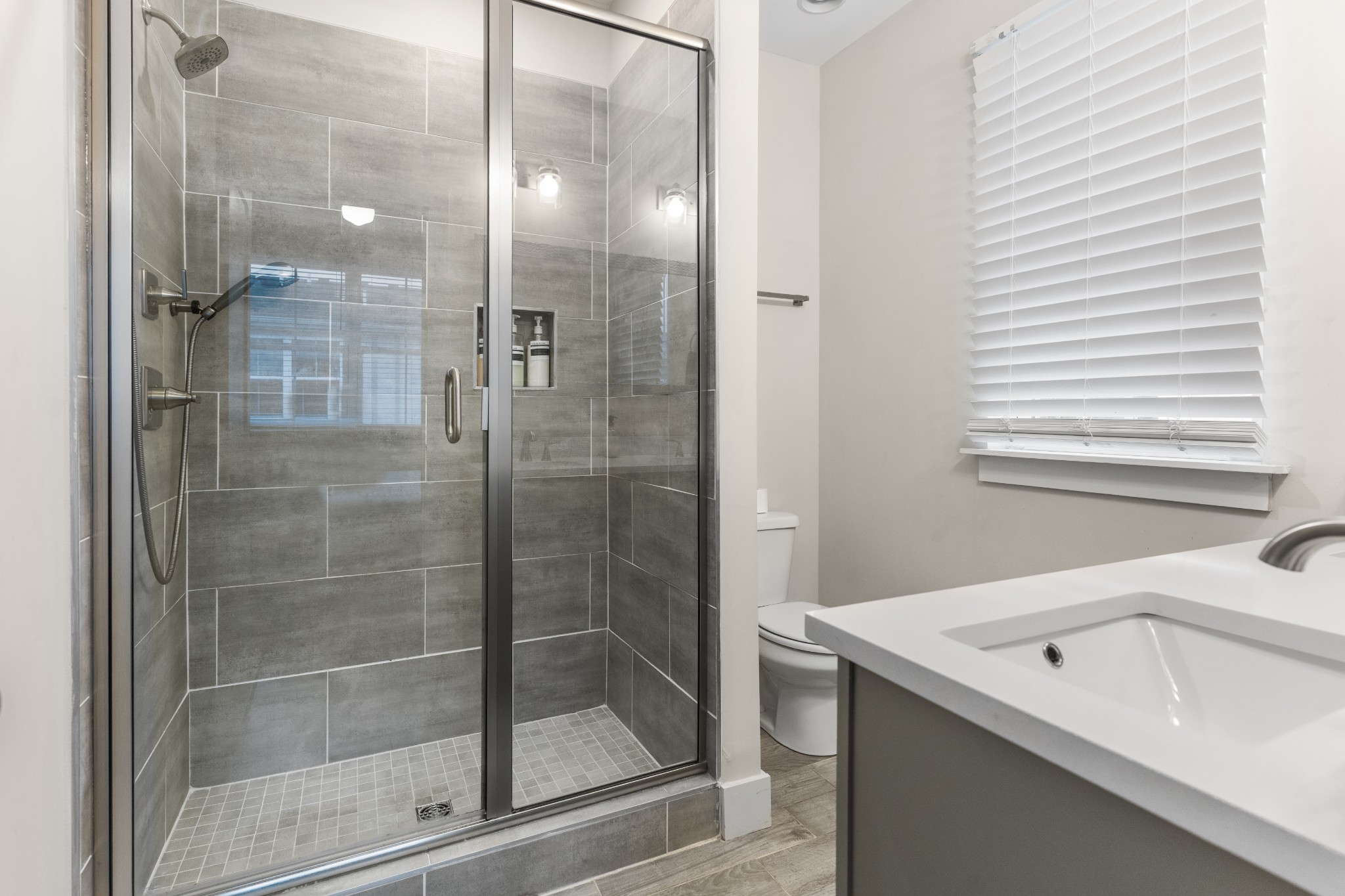 4908 Delaware Ave Unit: D