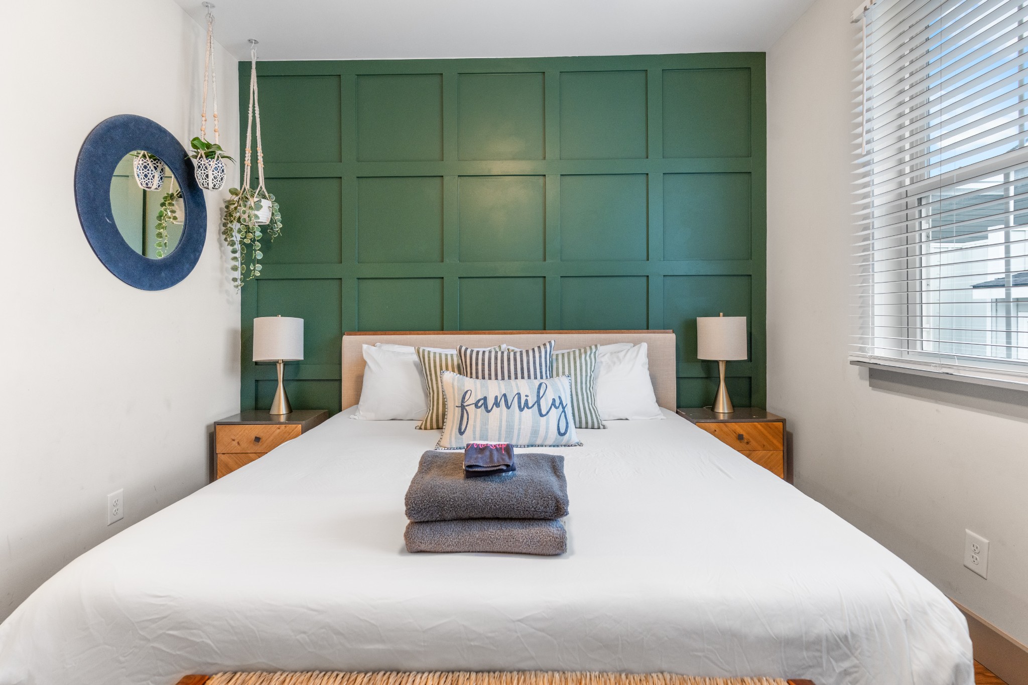 4908 Delaware Ave Unit: D