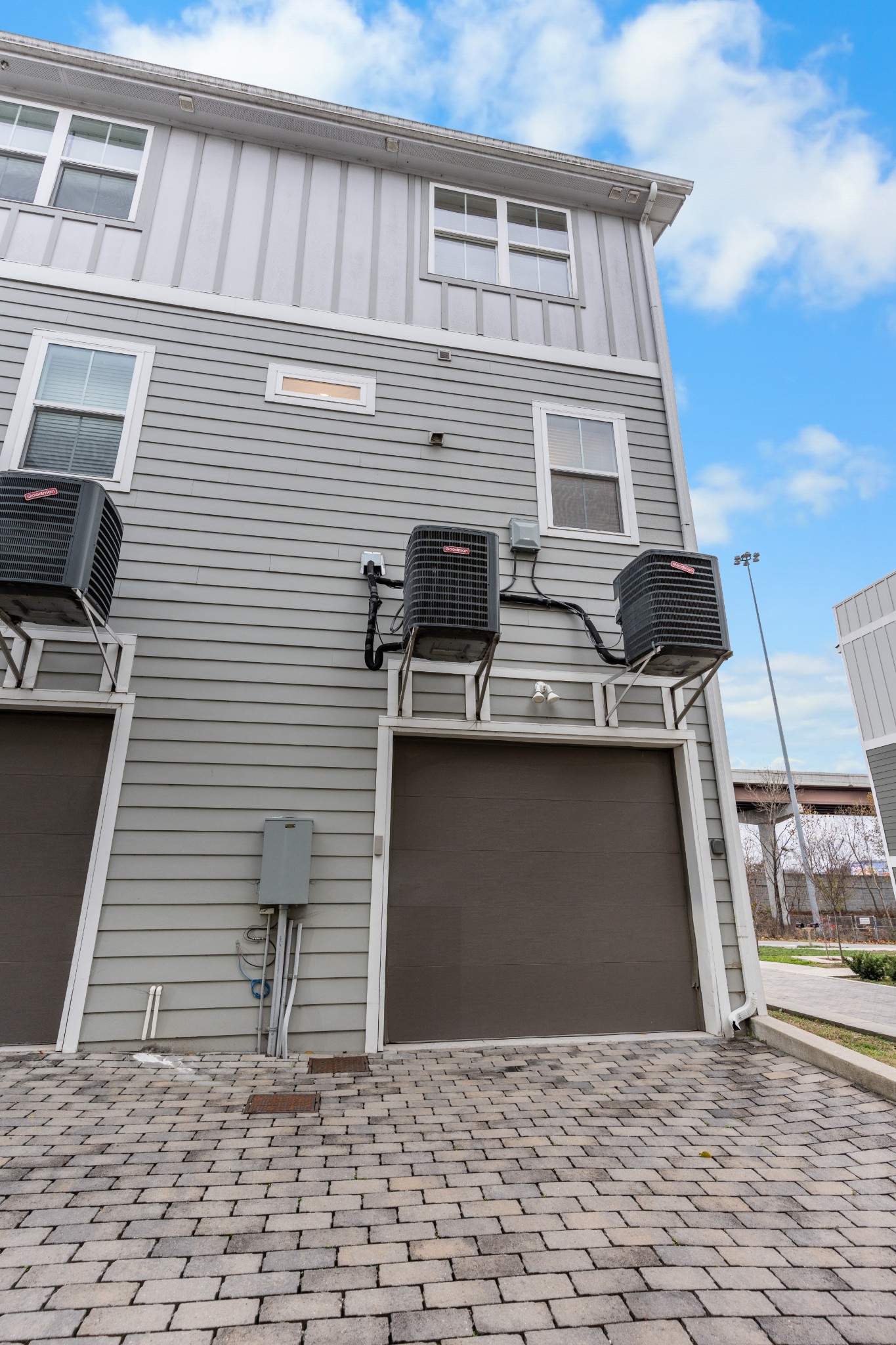 4908 Delaware Ave Unit: D