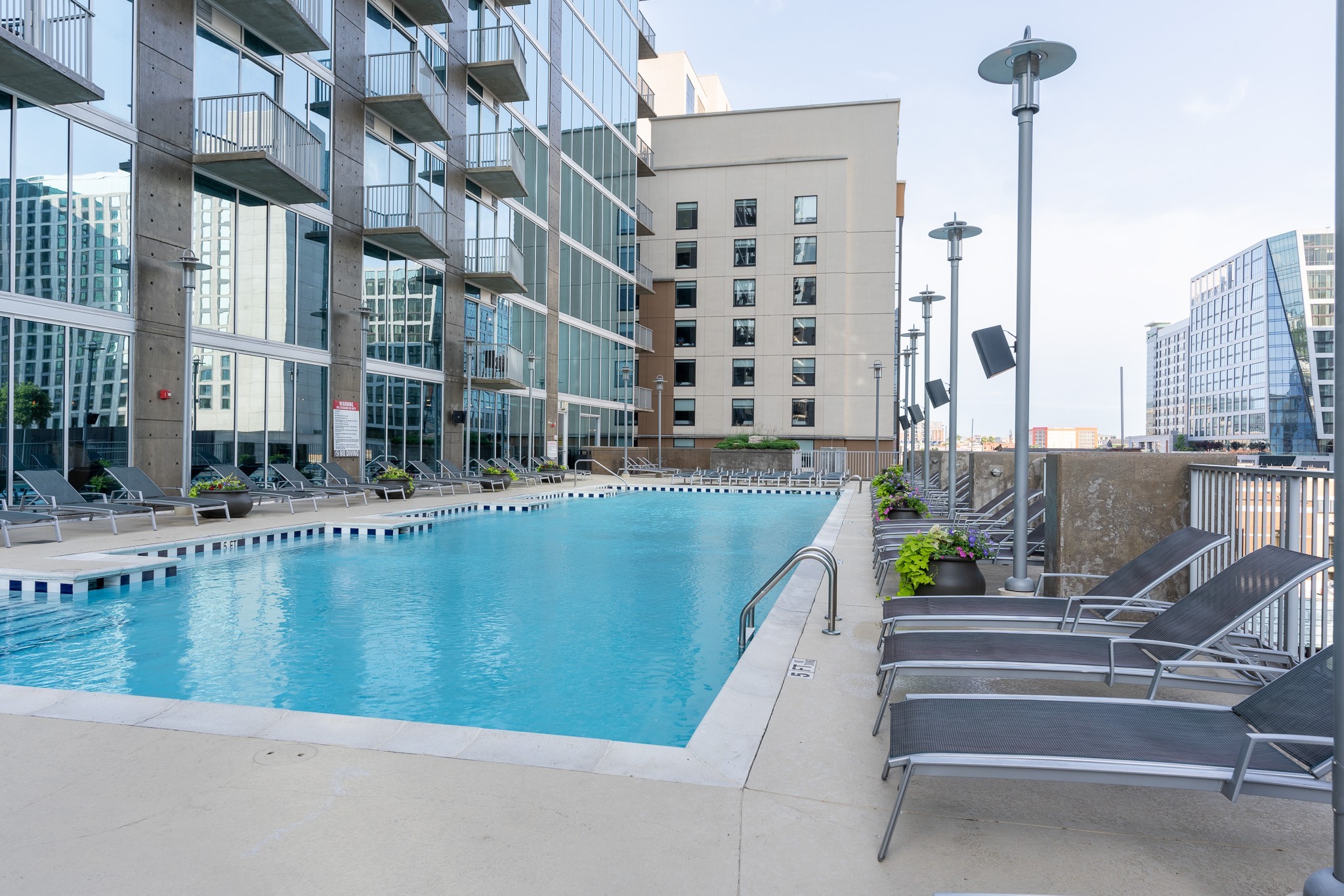 301 Demonbreun St Unit: 1410