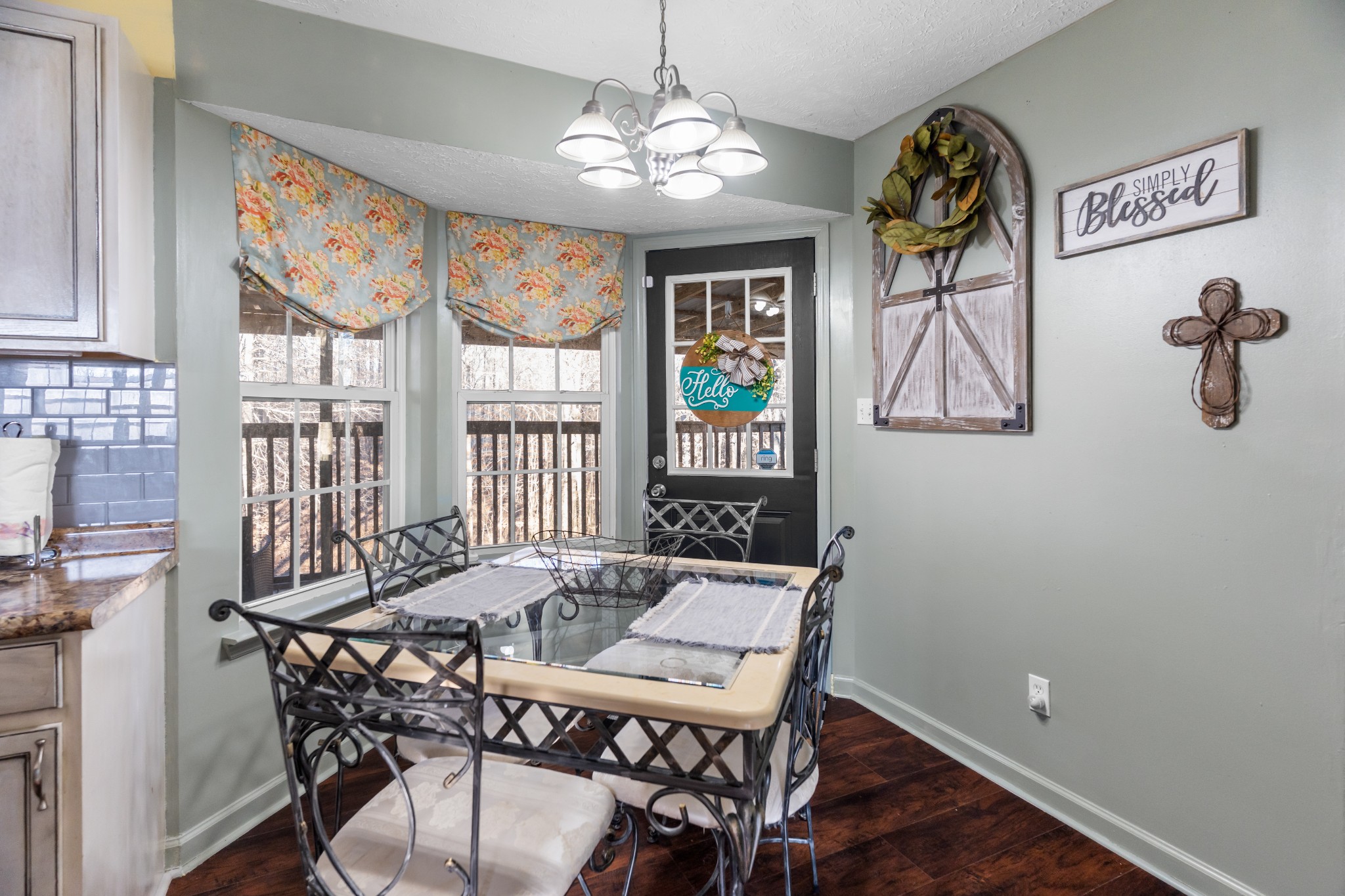 590 Jackson Hollow Rd