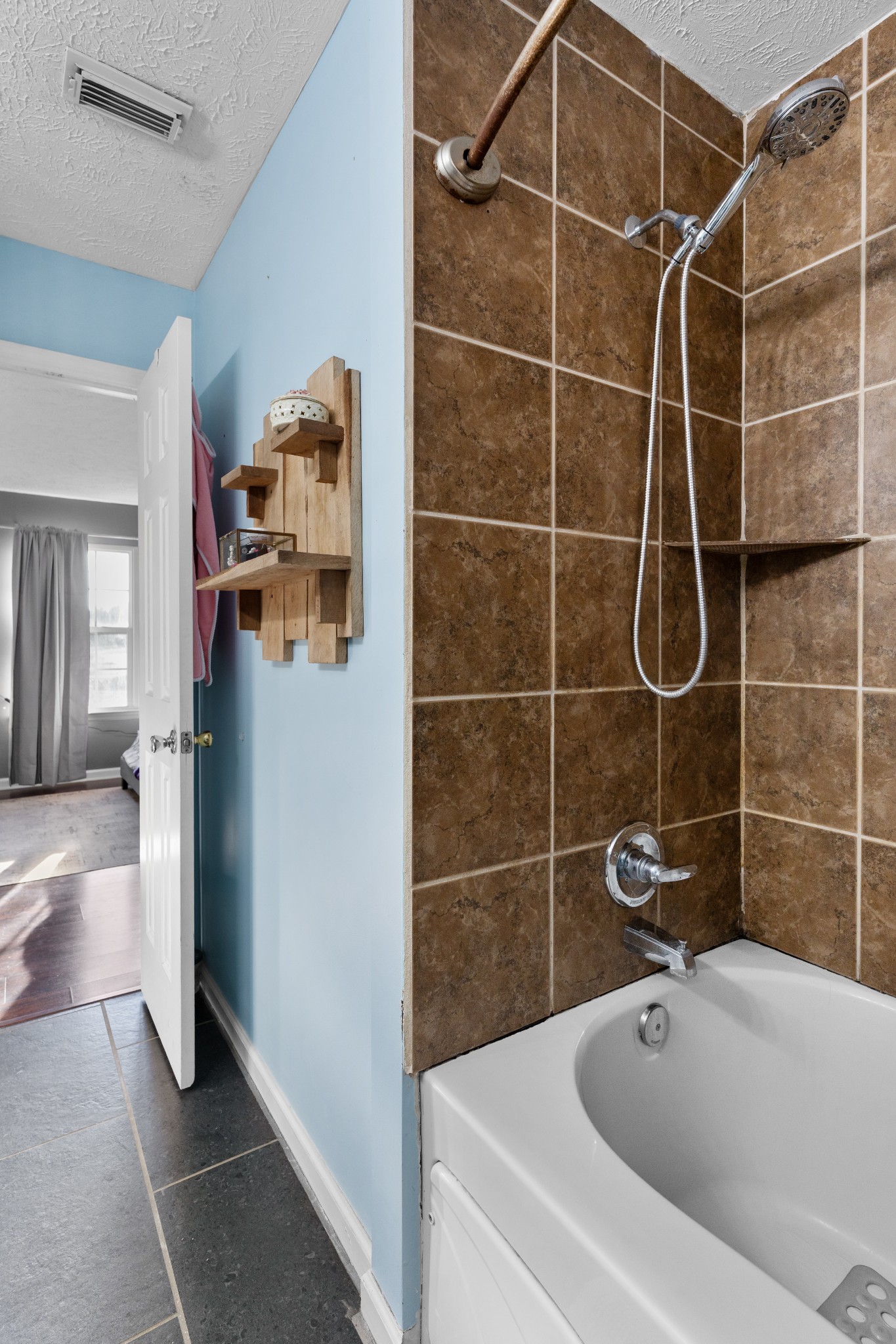 590 Jackson Hollow Rd