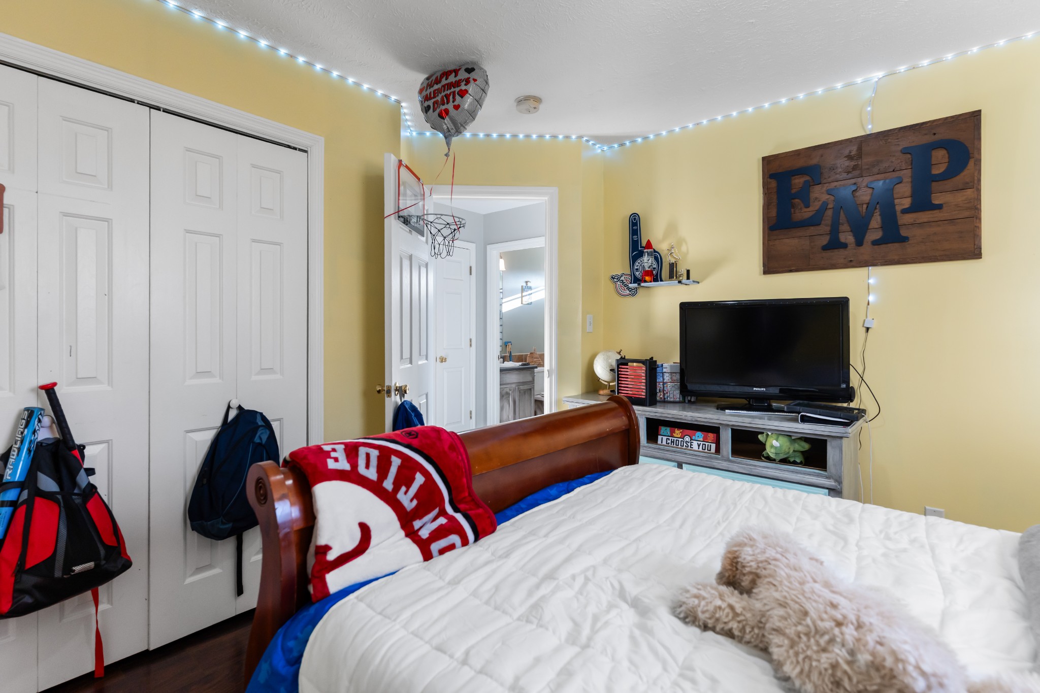 590 Jackson Hollow Rd