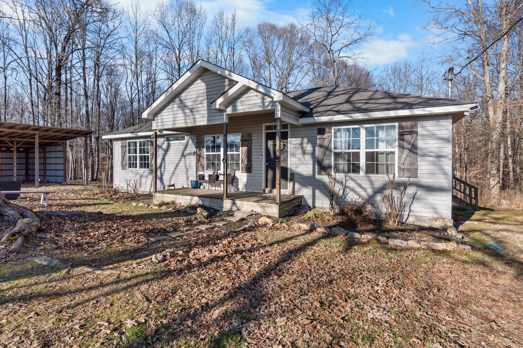 590 Jackson Hollow Rd