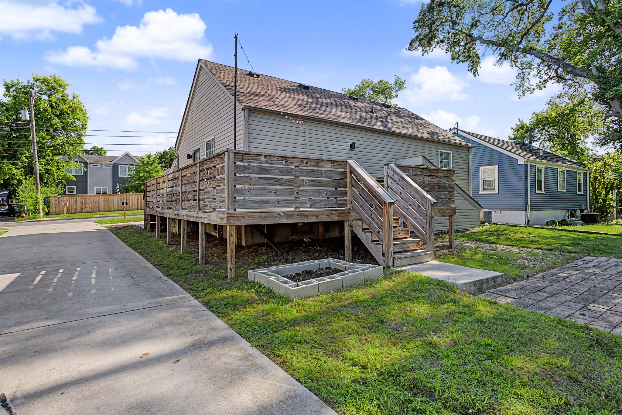 1313A Litton Ave