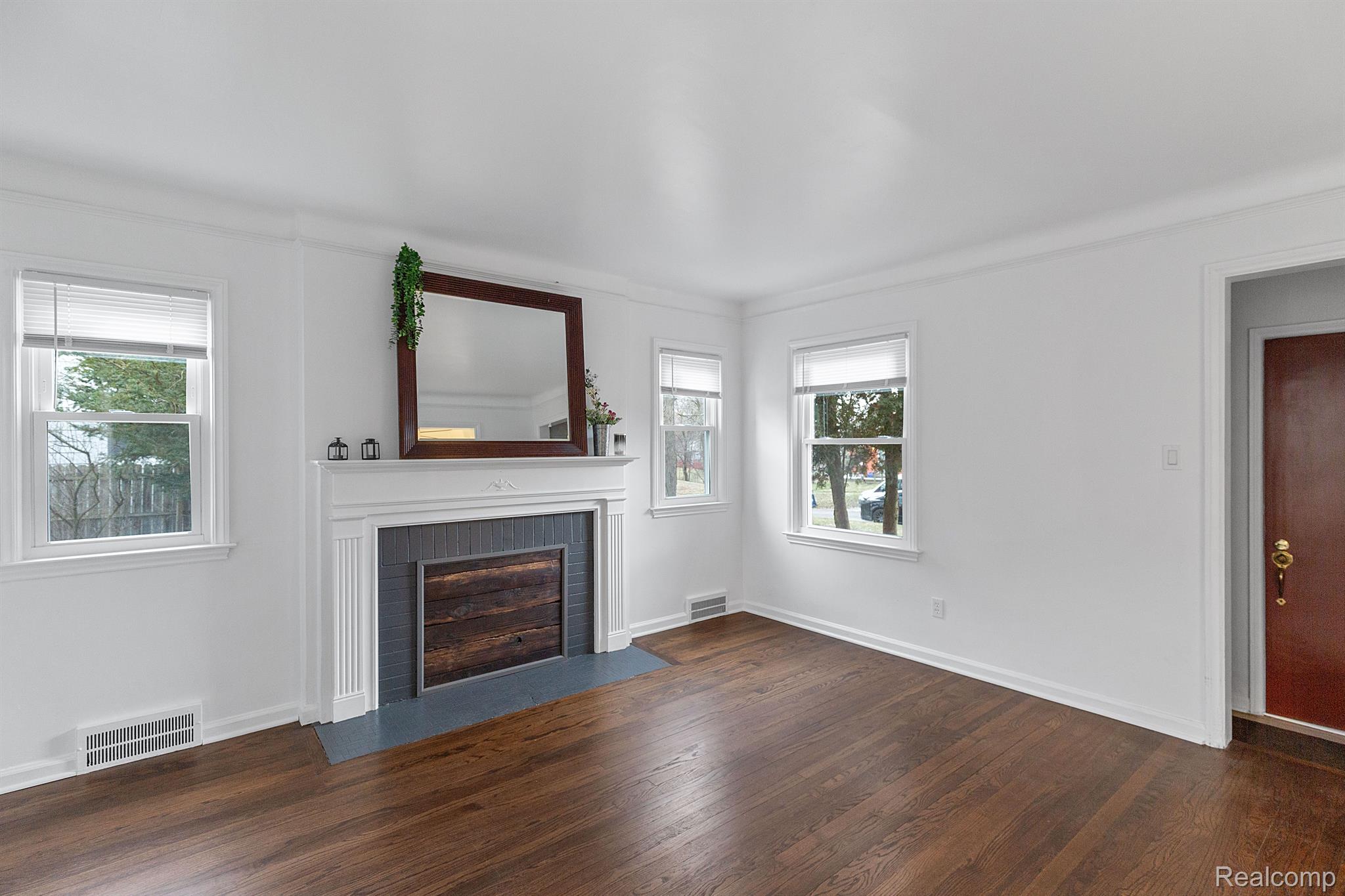 25316 IVANHOE