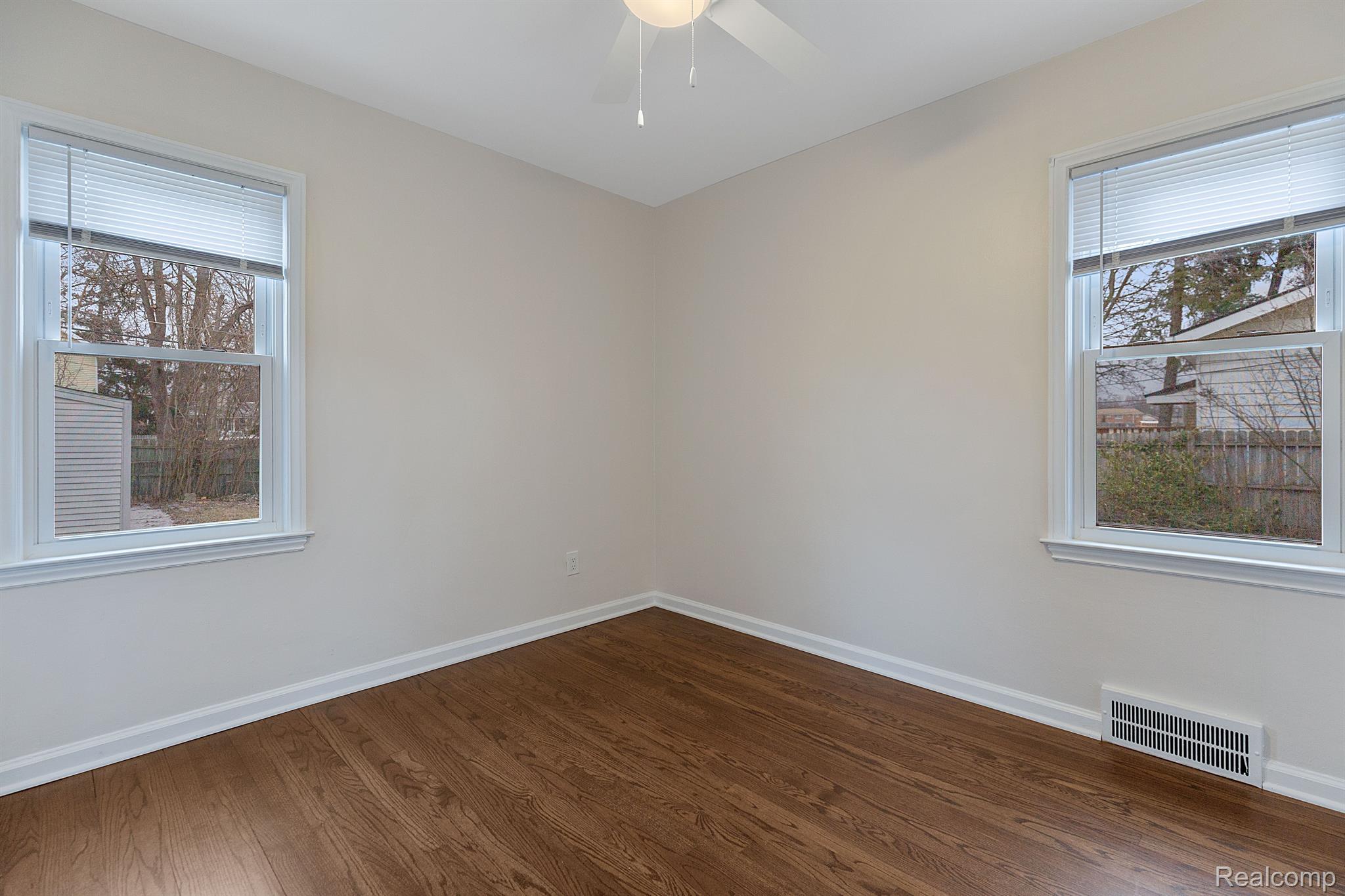 25316 IVANHOE
