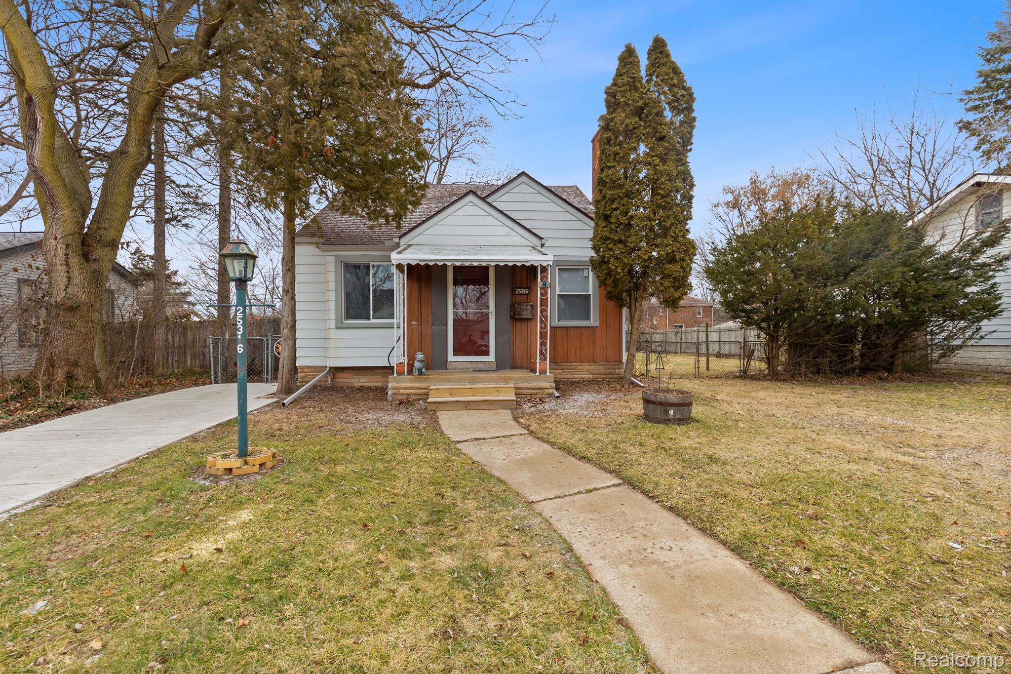 25316 IVANHOE