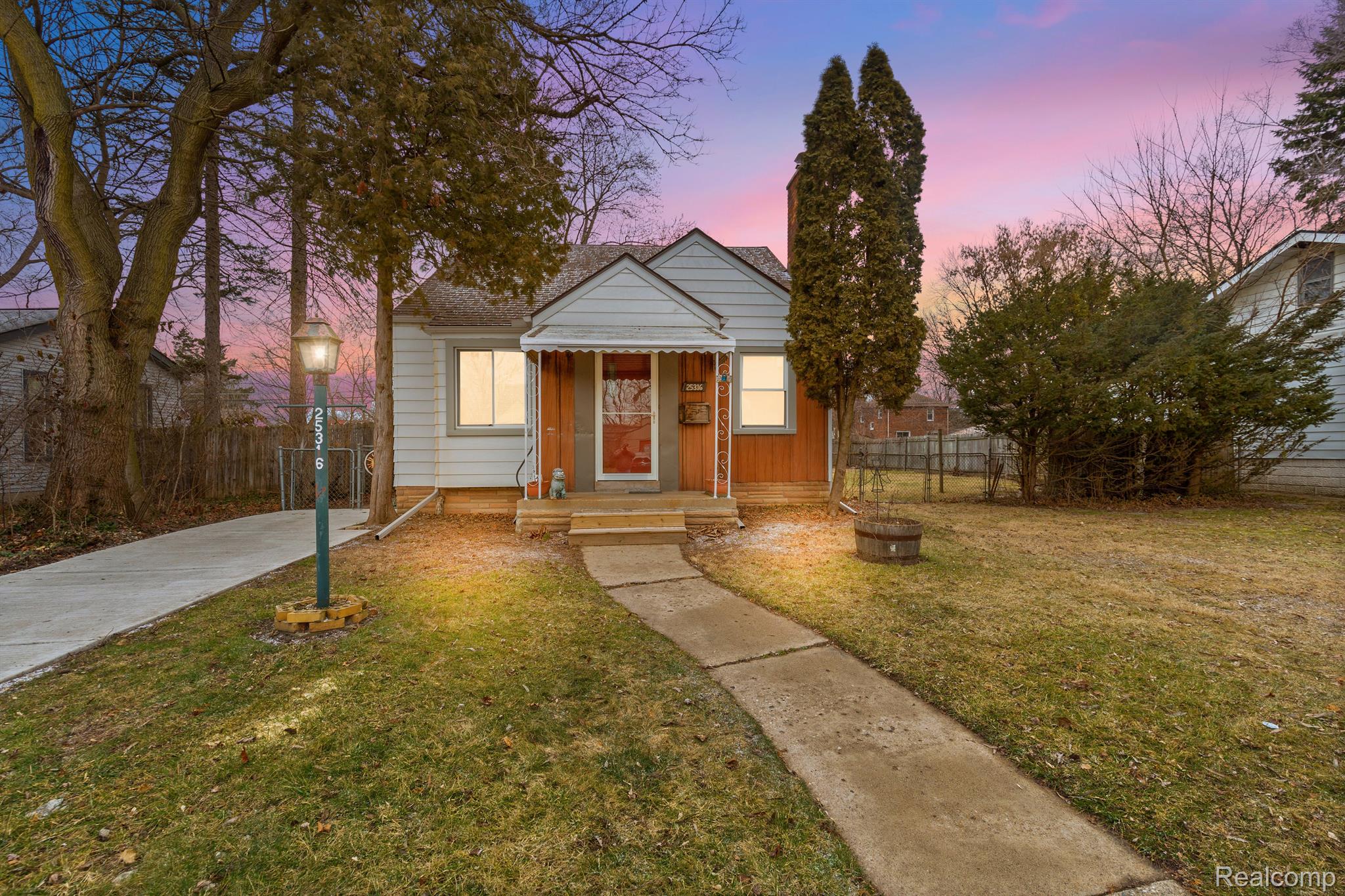 25316 IVANHOE