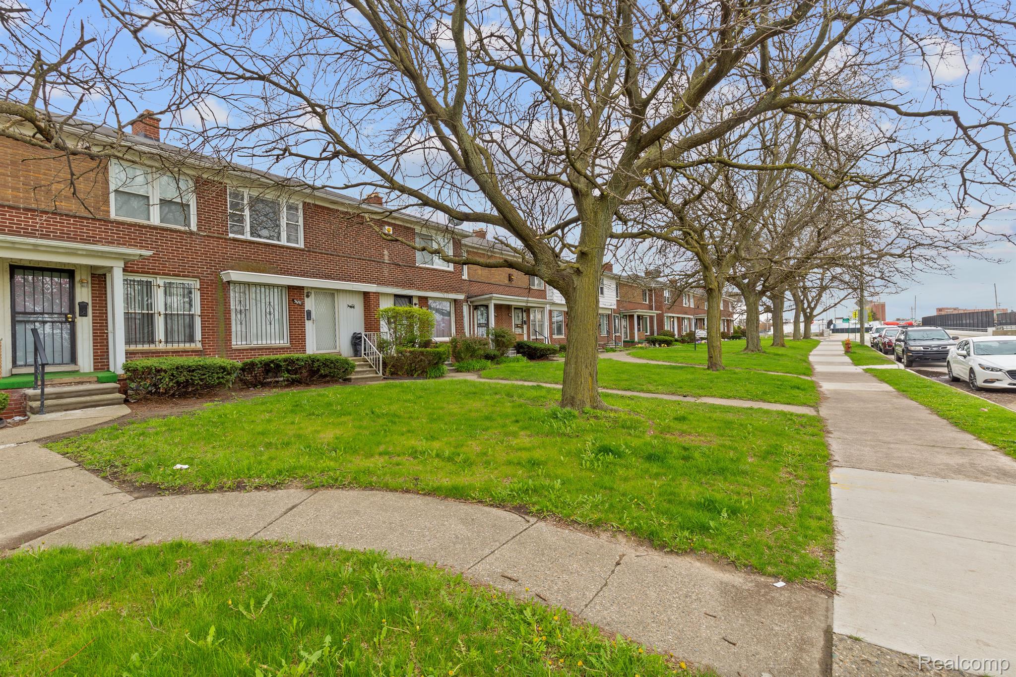 3697 OAKMAN Boulevard