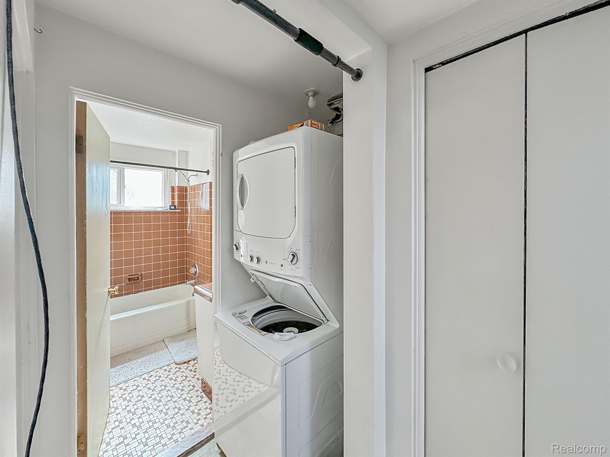 1024 FOUNTAIN Street