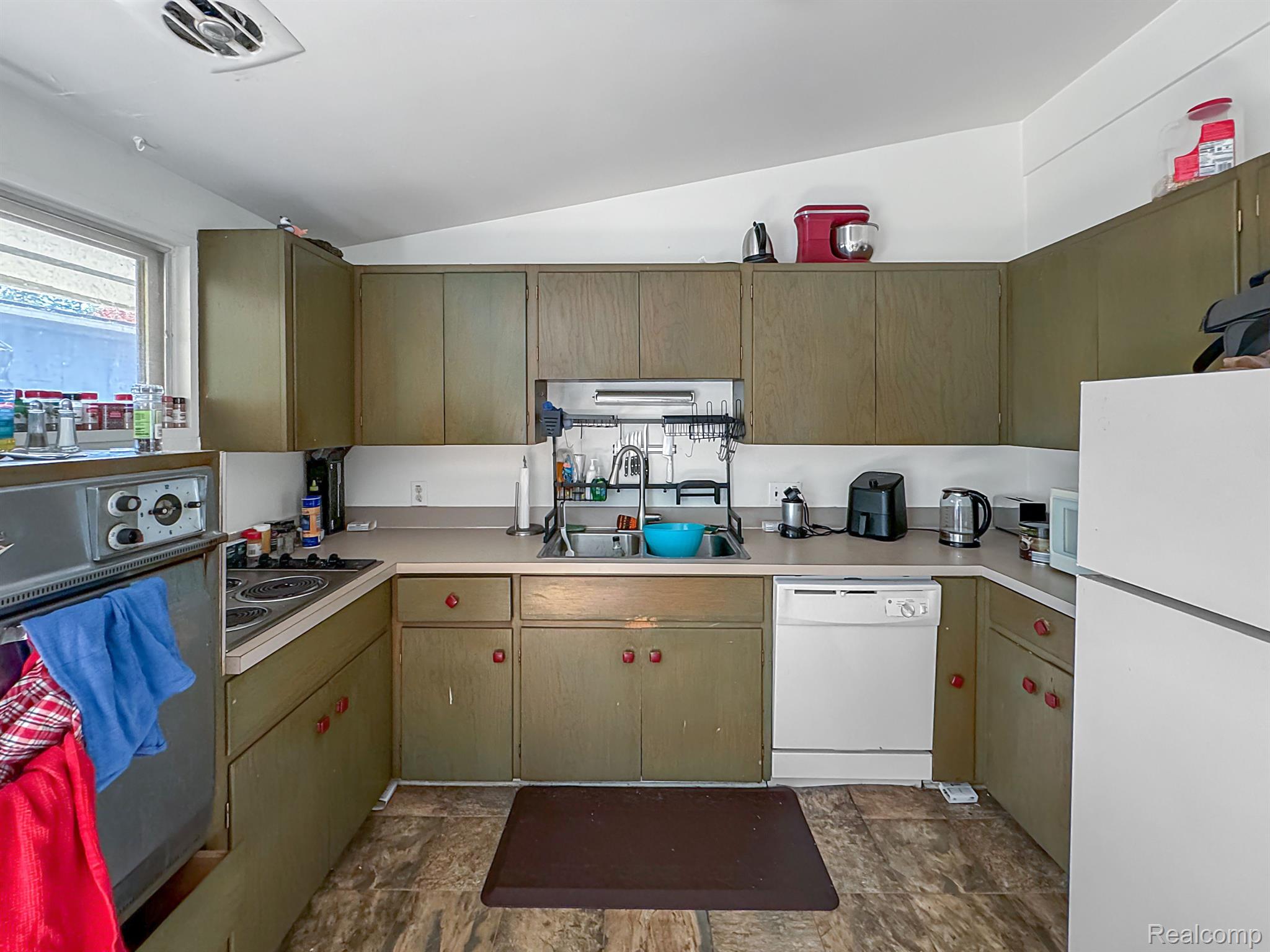 1024 FOUNTAIN Street