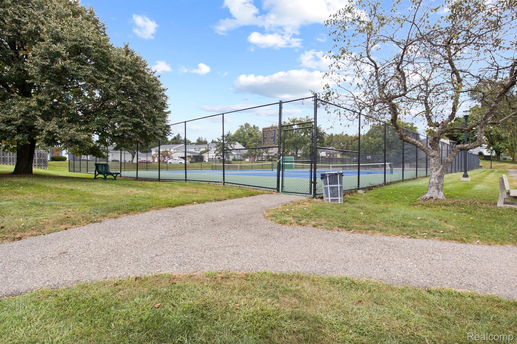 19919 SCHOOLHOUSE Court