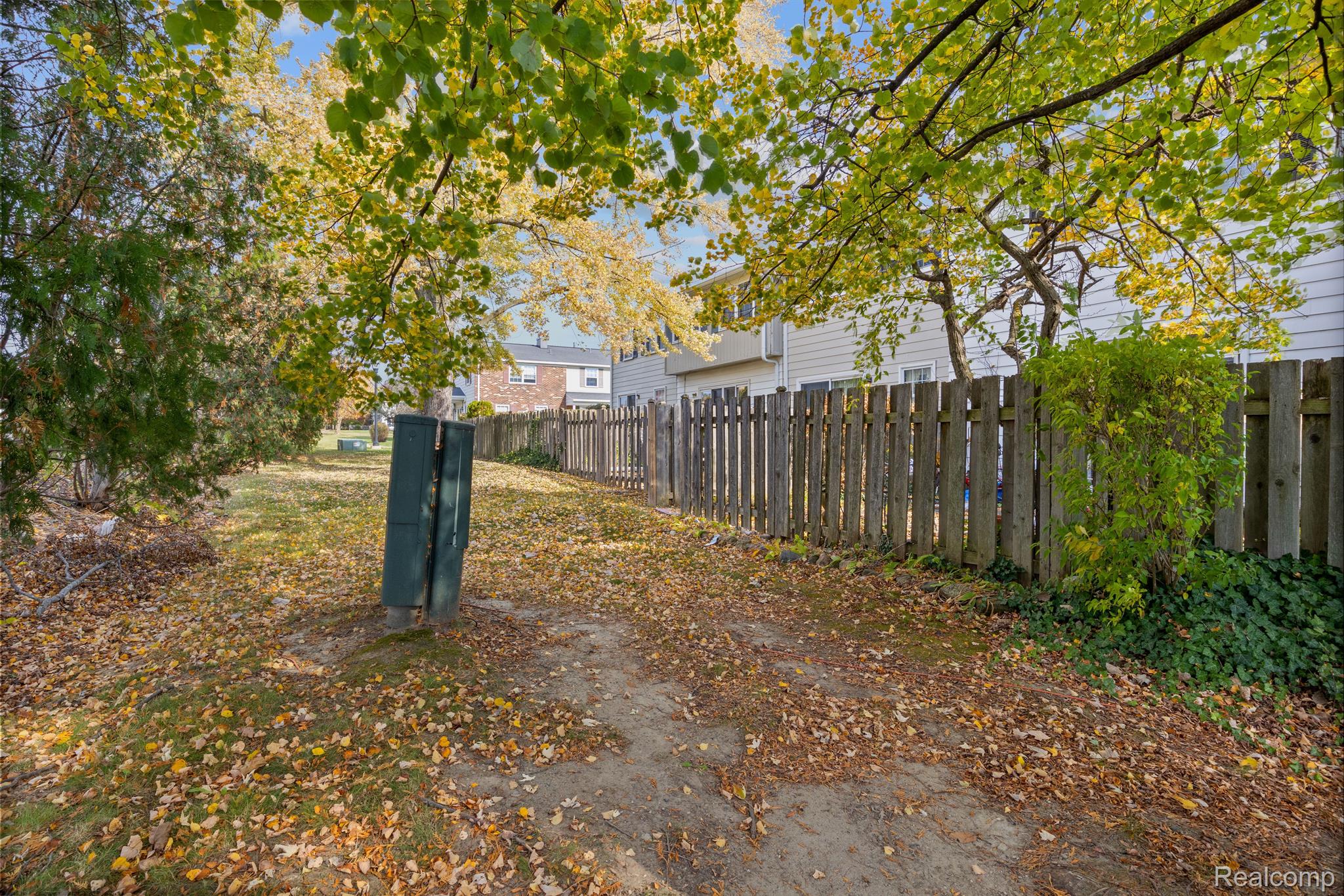 19919 SCHOOLHOUSE Court