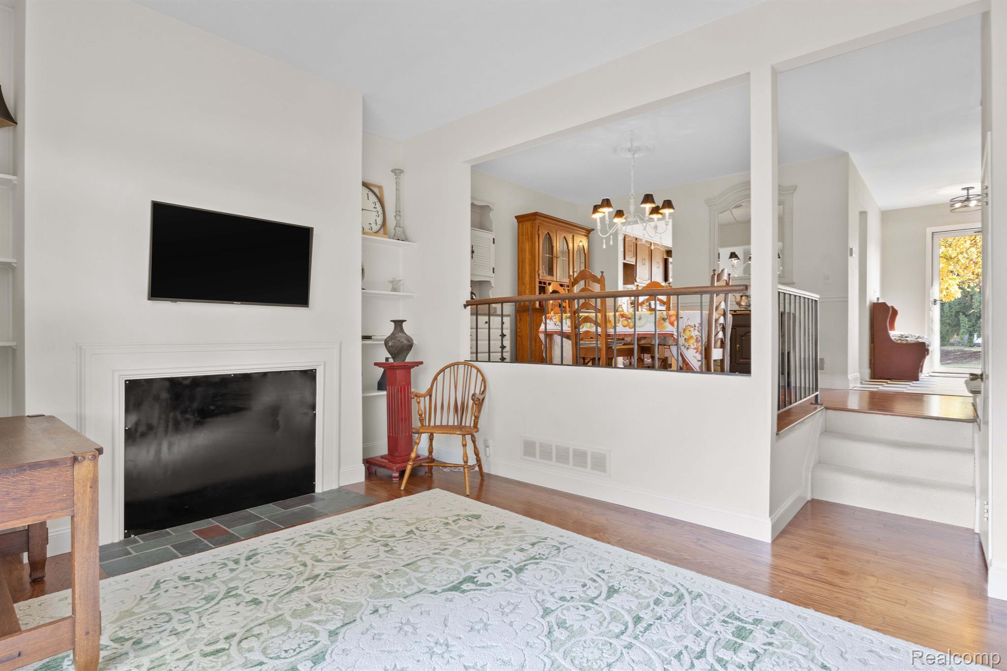 19919 SCHOOLHOUSE Court
