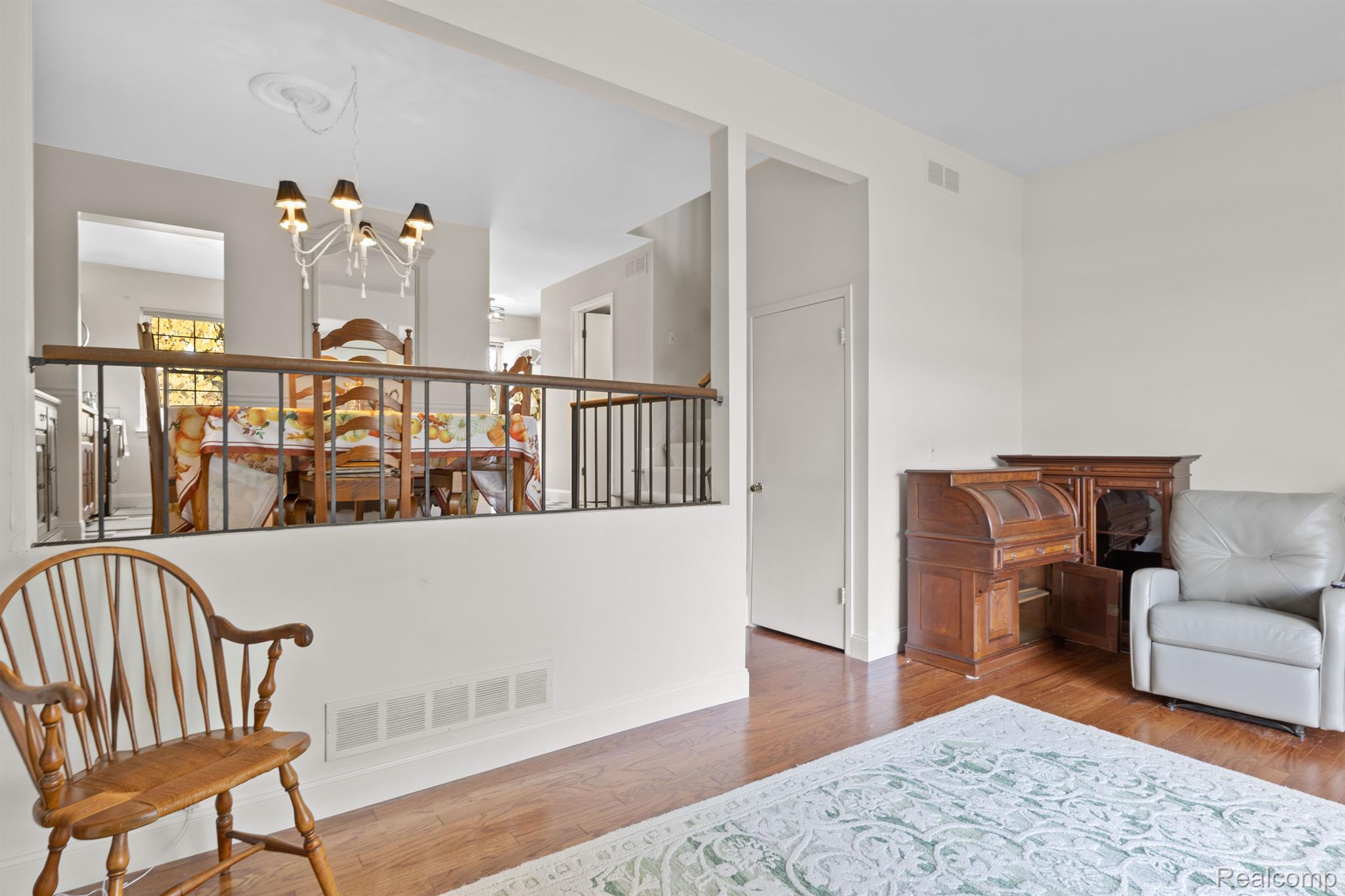19919 SCHOOLHOUSE Court