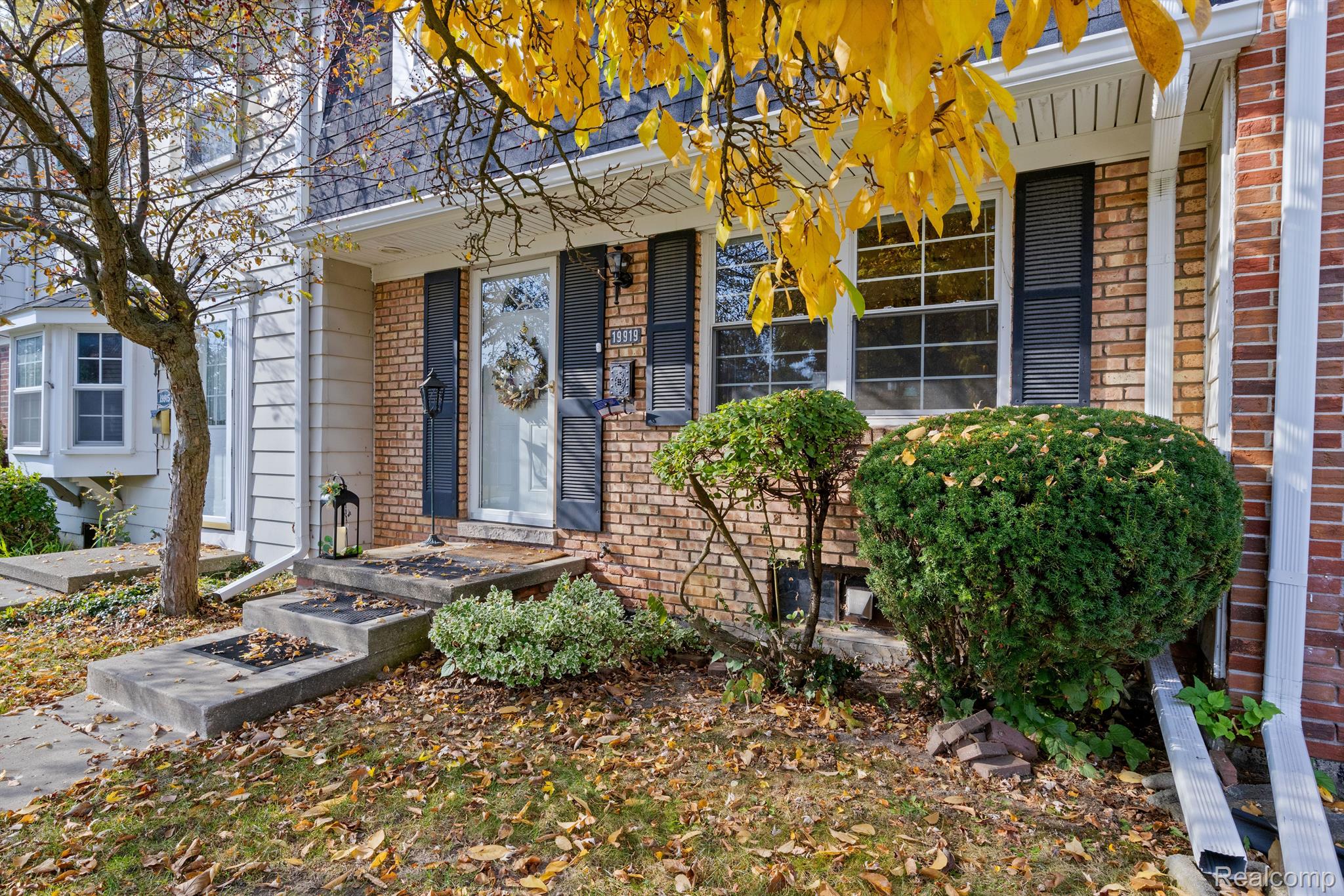 19919 SCHOOLHOUSE Court