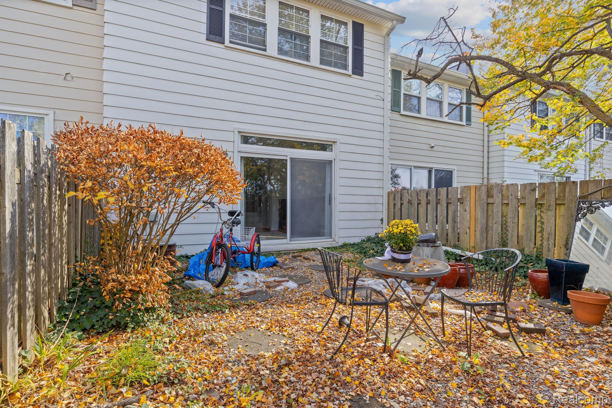 19919 SCHOOLHOUSE Court