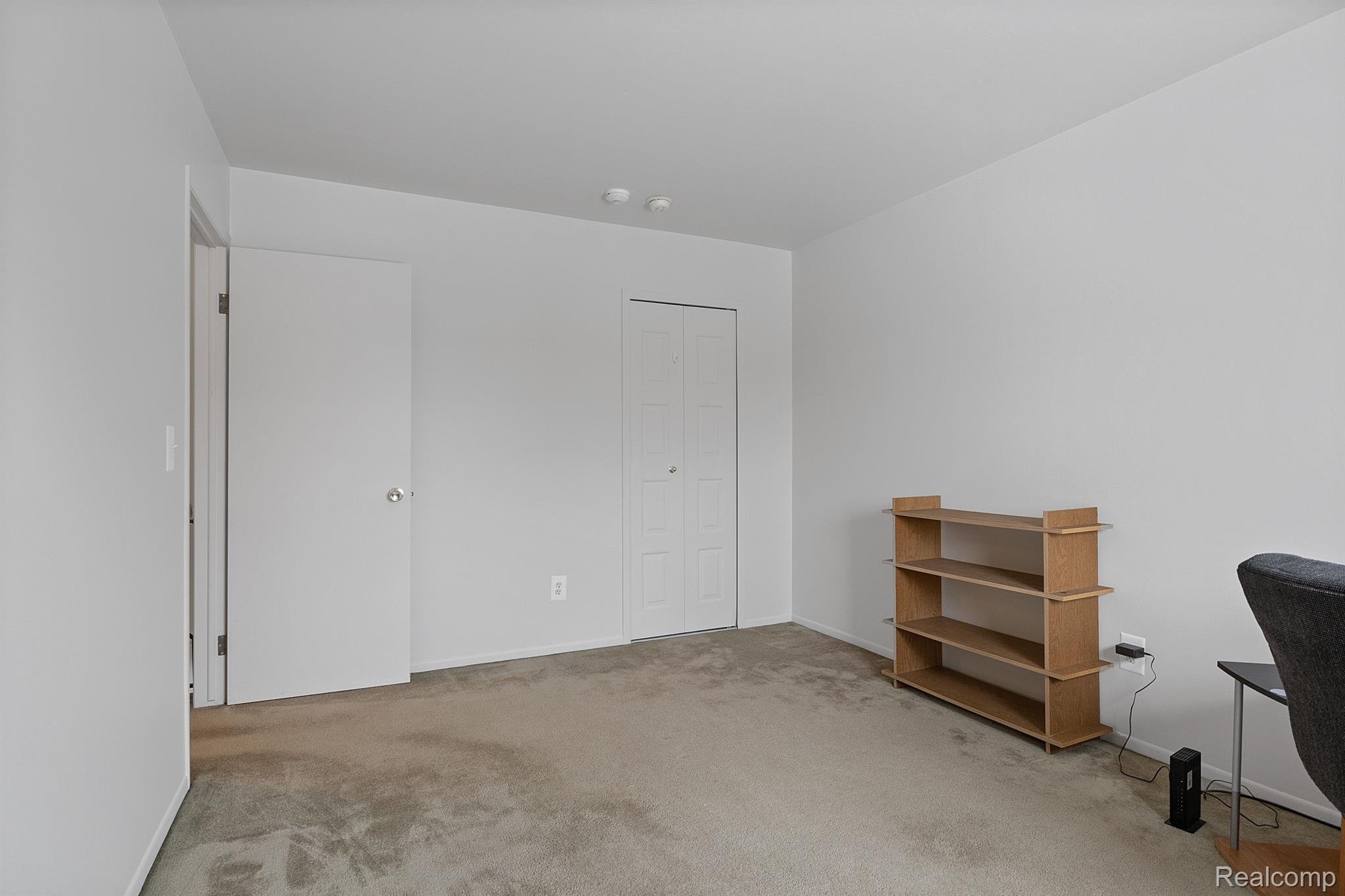 1684 ORCHARD Drive