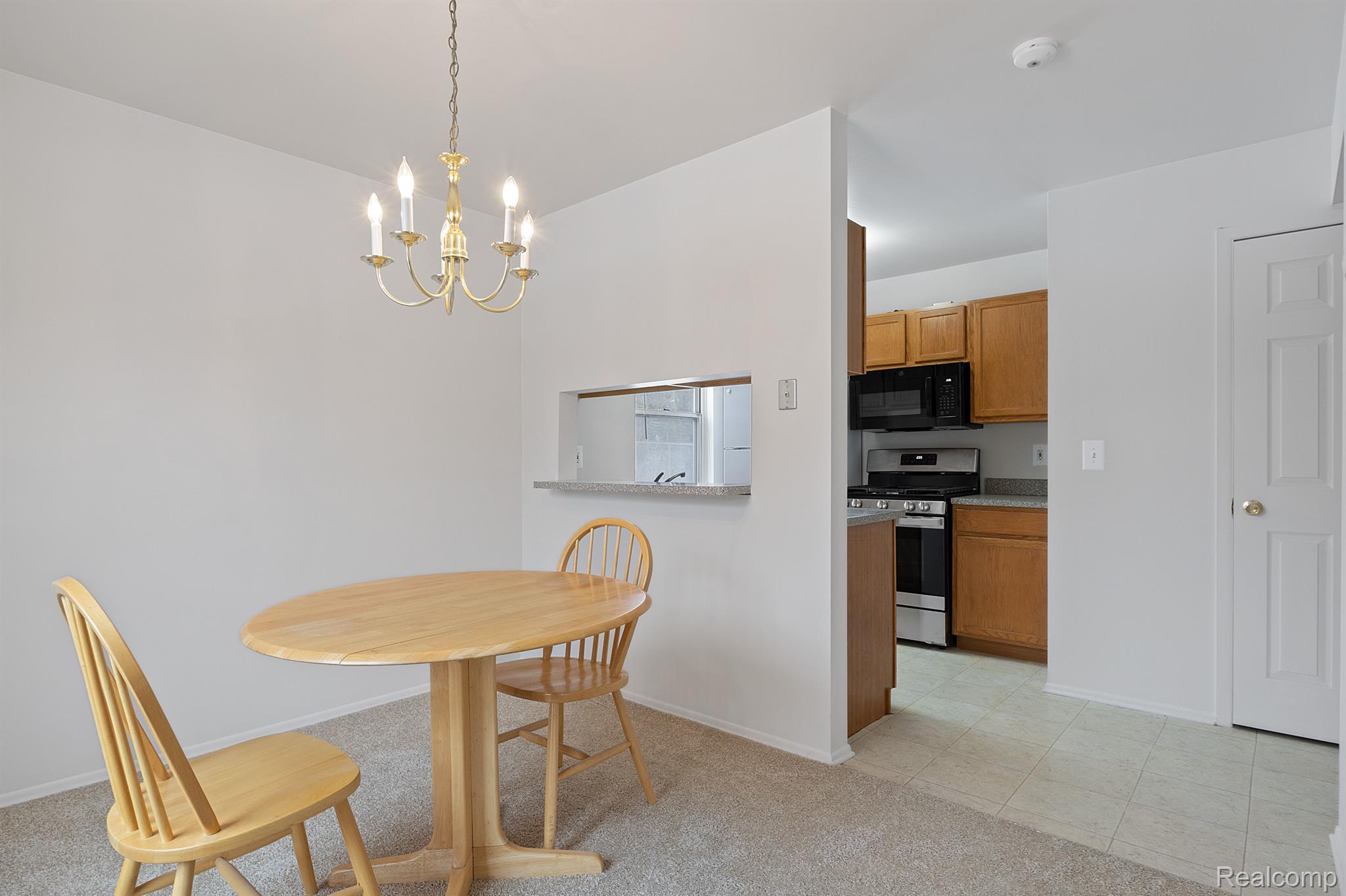 1684 ORCHARD Drive