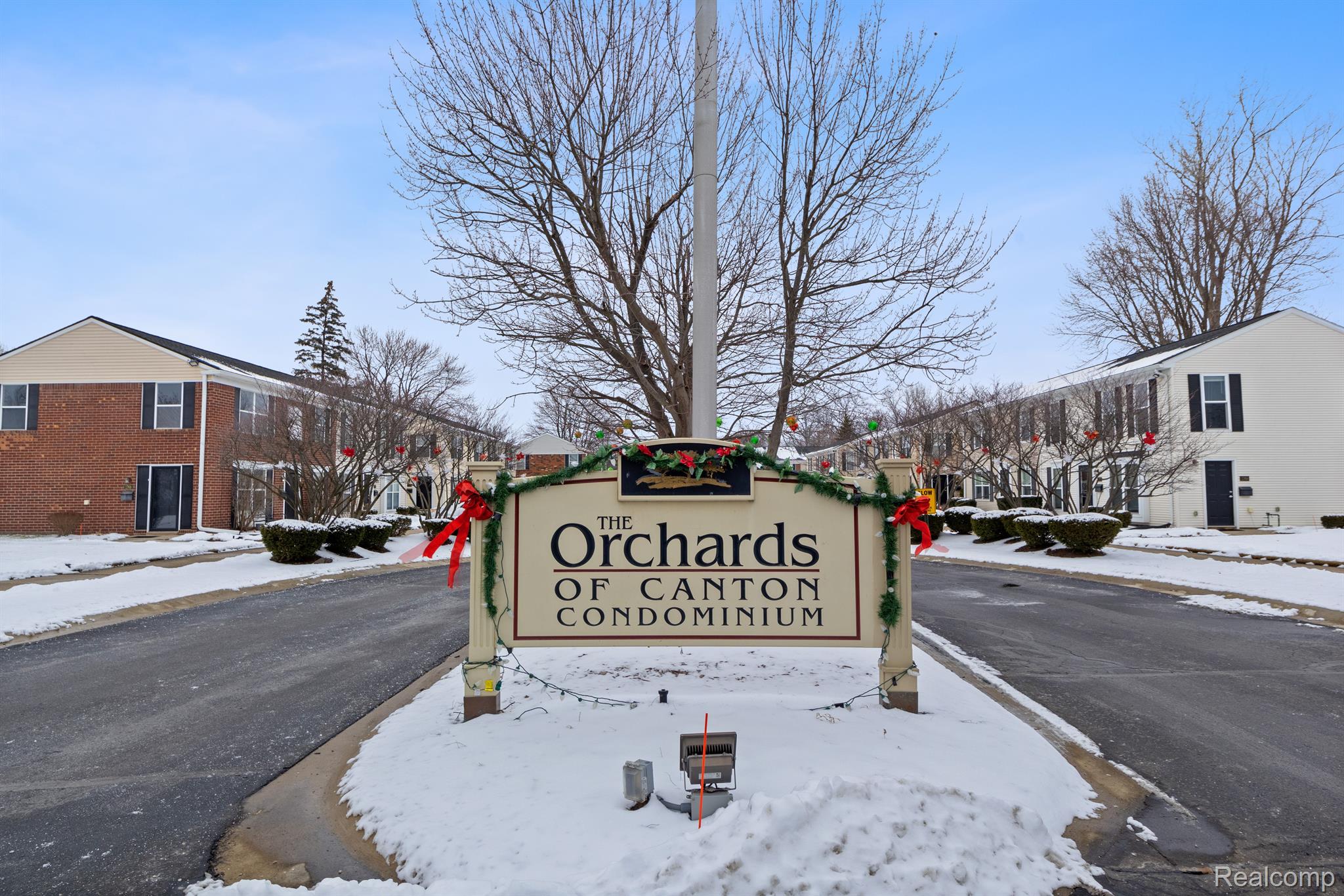 1684 ORCHARD Drive