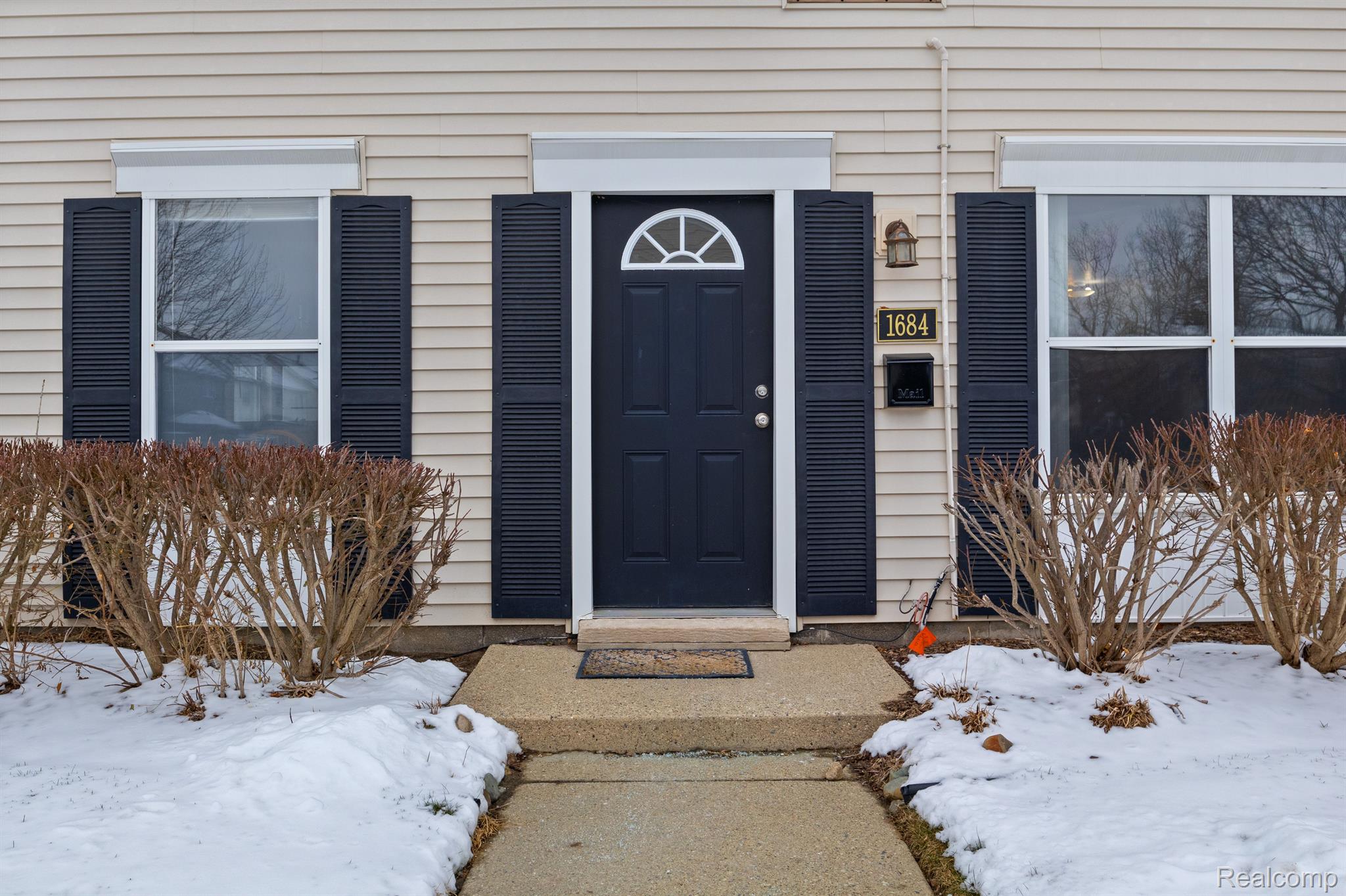 1684 ORCHARD Drive