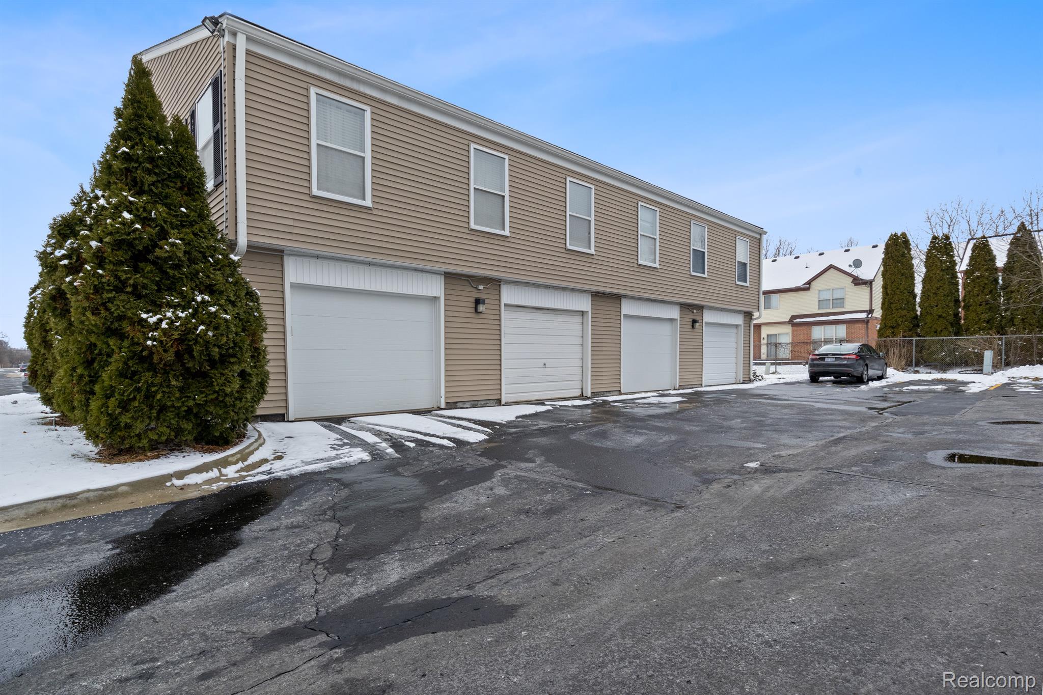 1684 ORCHARD Drive