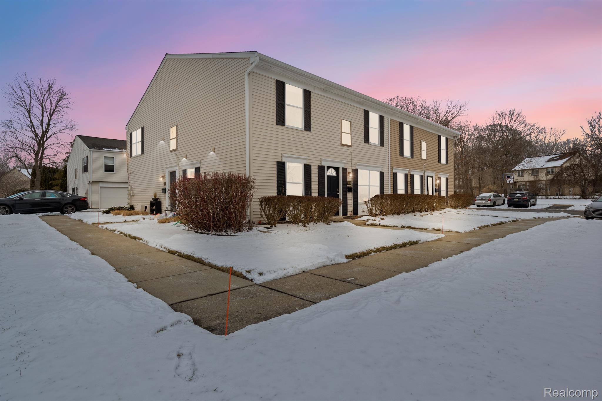 1684 ORCHARD Drive