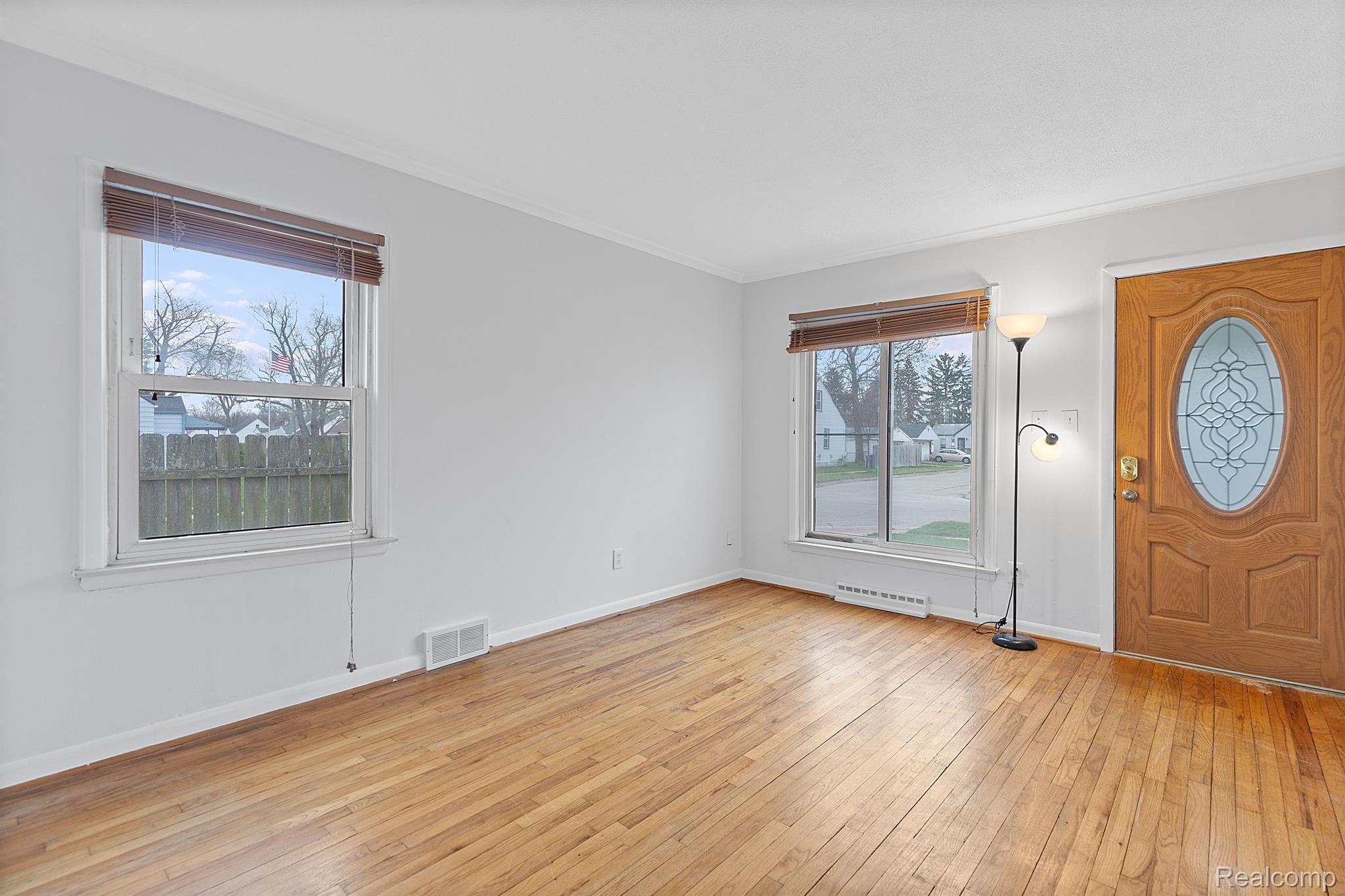 13995 KNOX Avenue