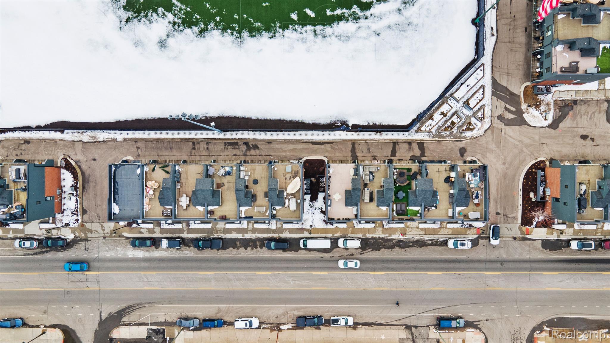 2221 TRUMBULL Street 6